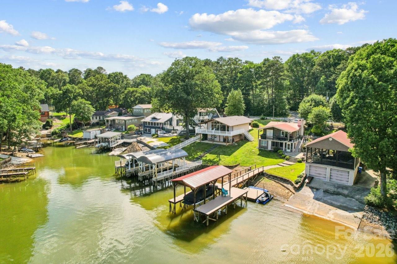 918 Pinehaven Drive