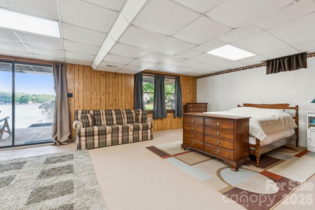 918 Pinehaven Drive