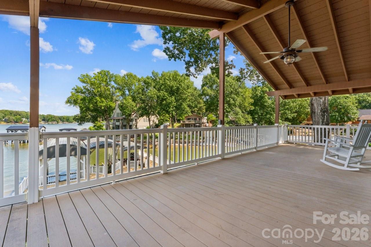 918 Pinehaven Drive