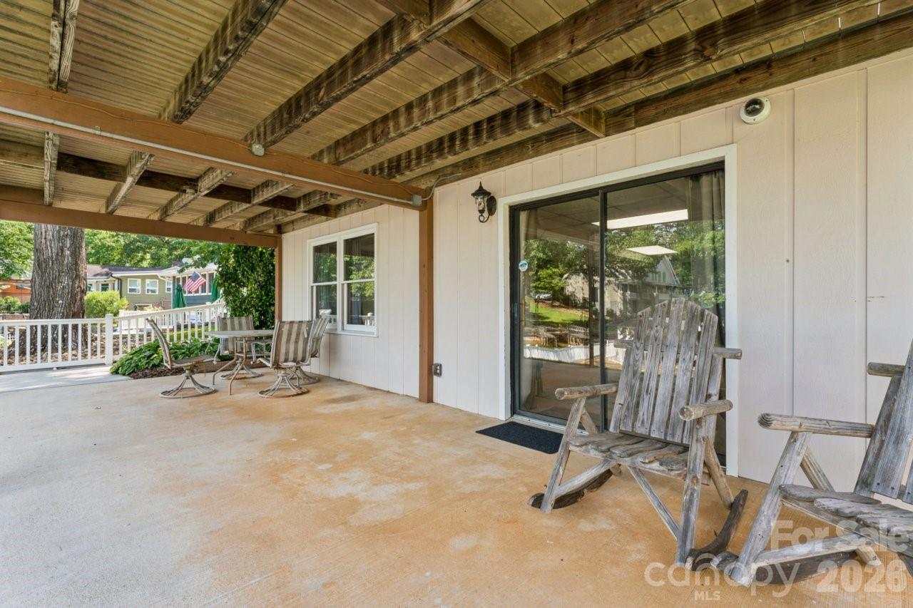 918 Pinehaven Drive