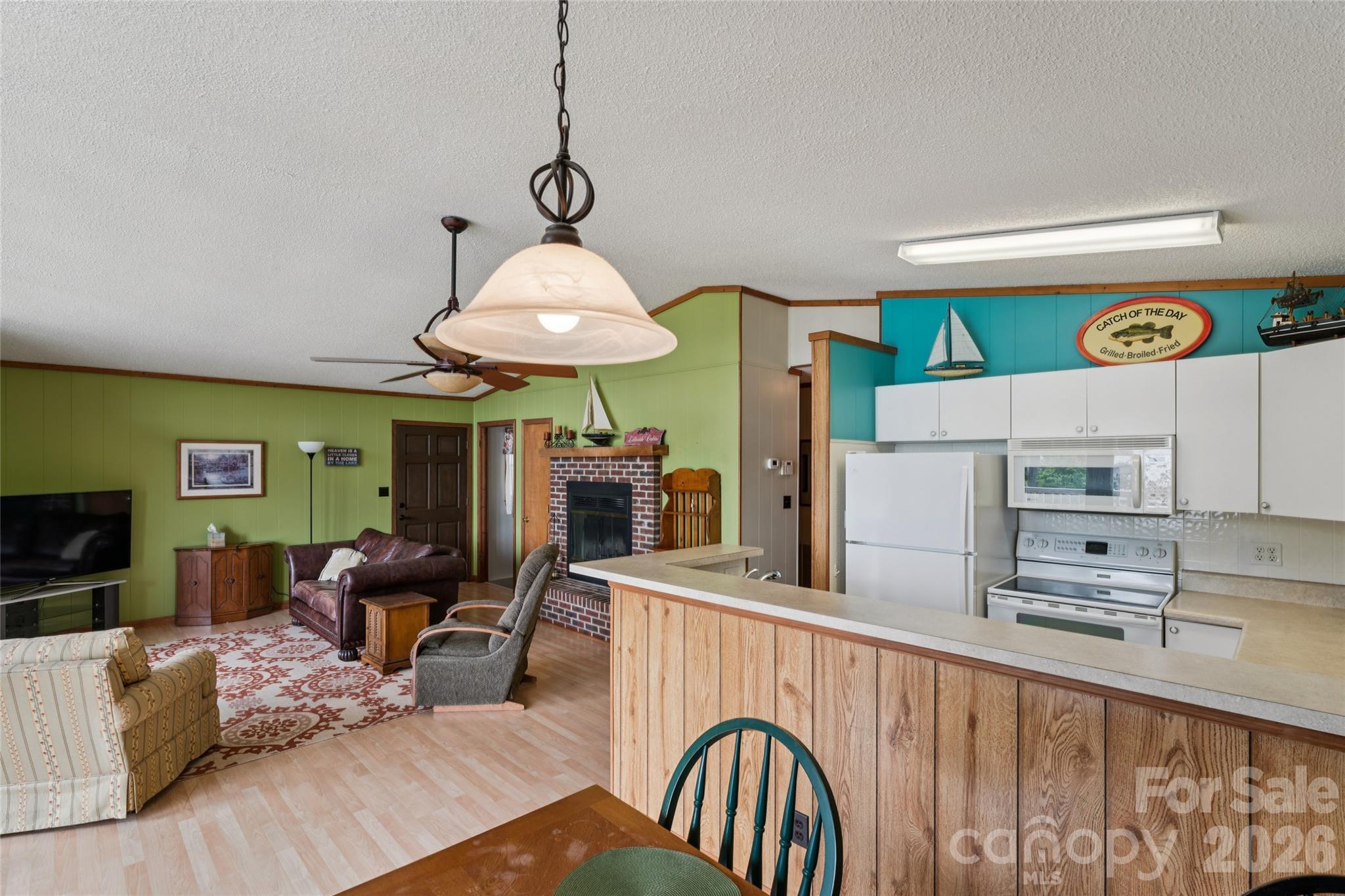 918 Pinehaven Drive