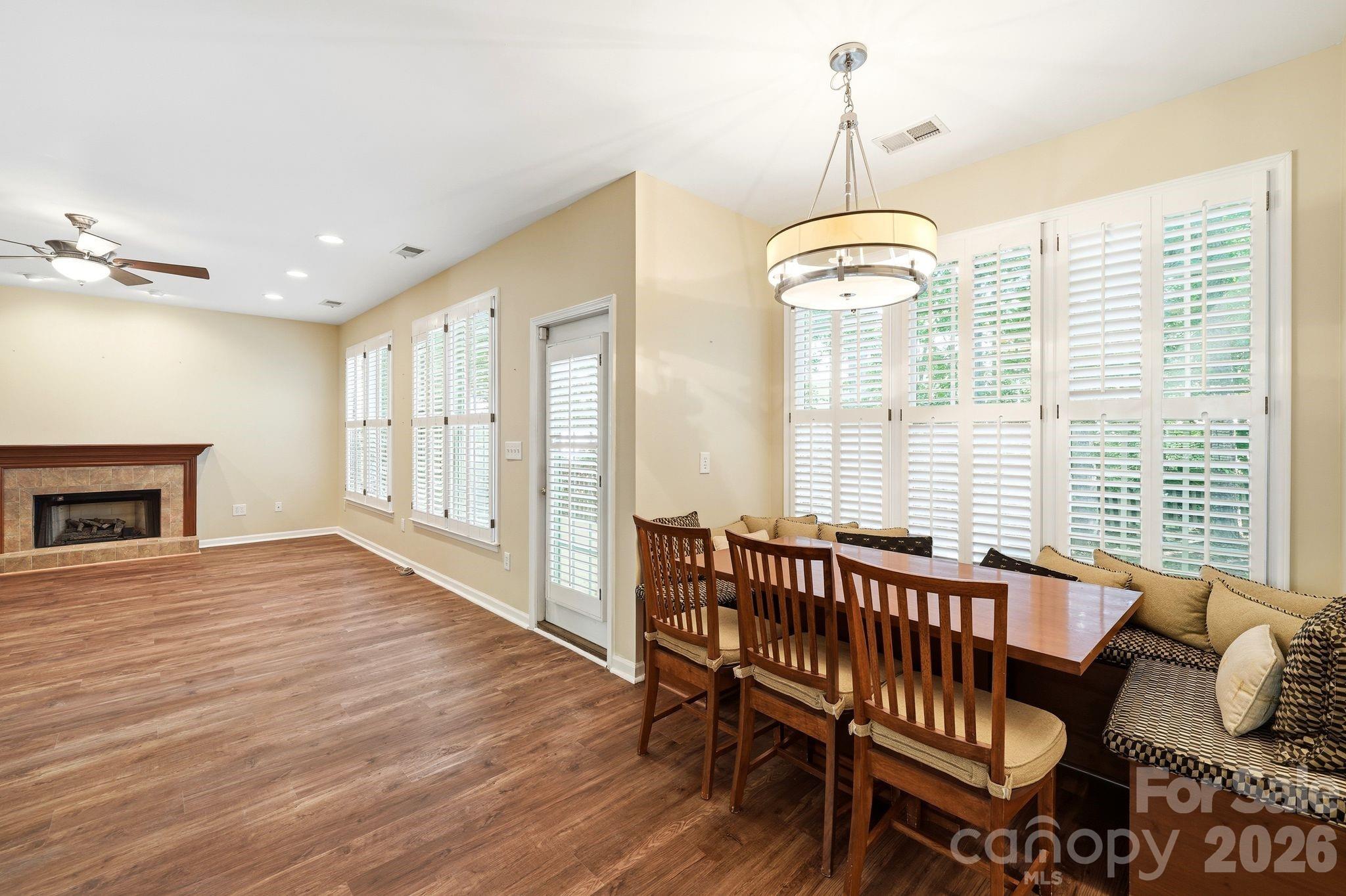 7711 Abbotsinch Court