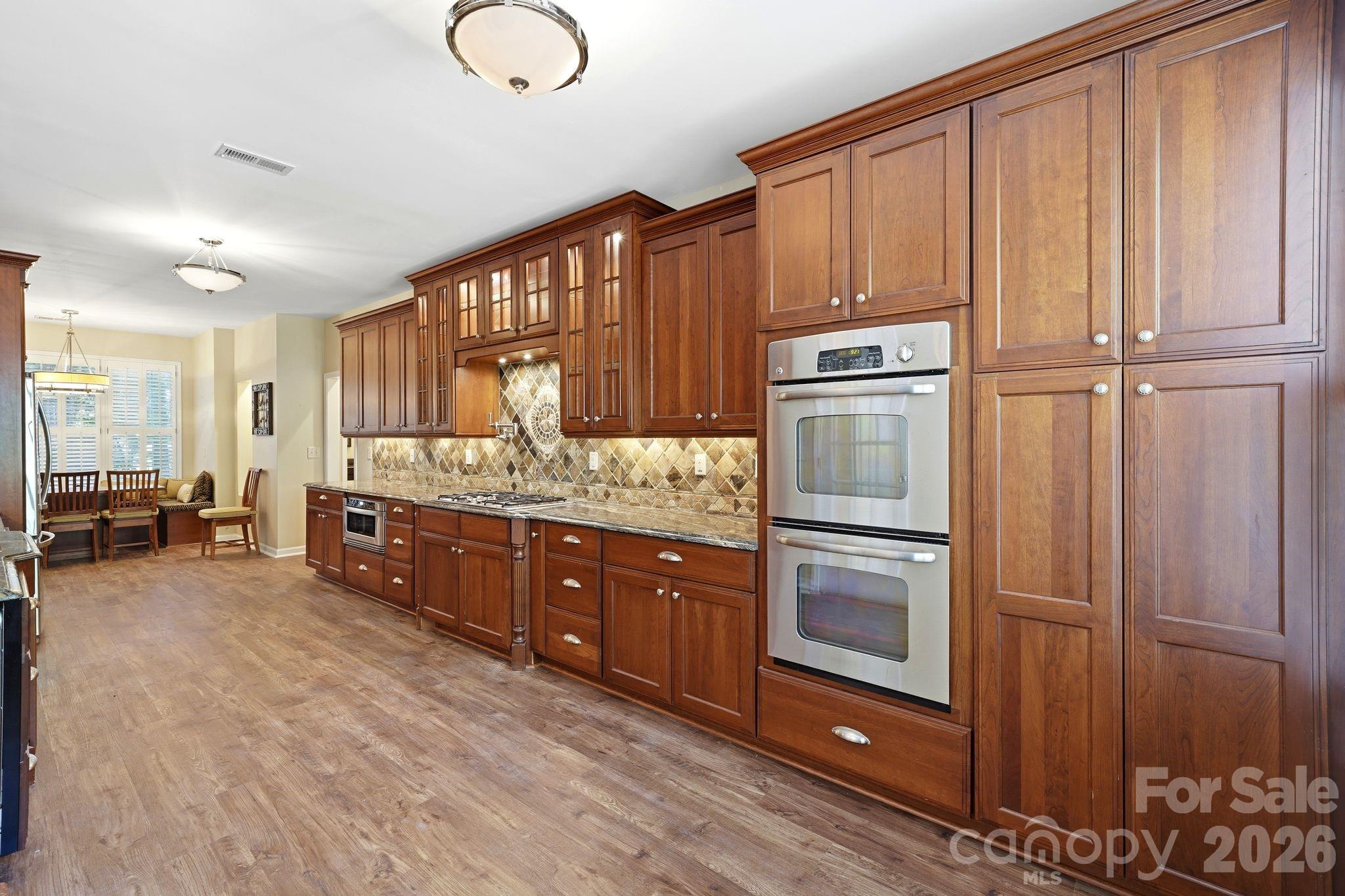 7711 Abbotsinch Court