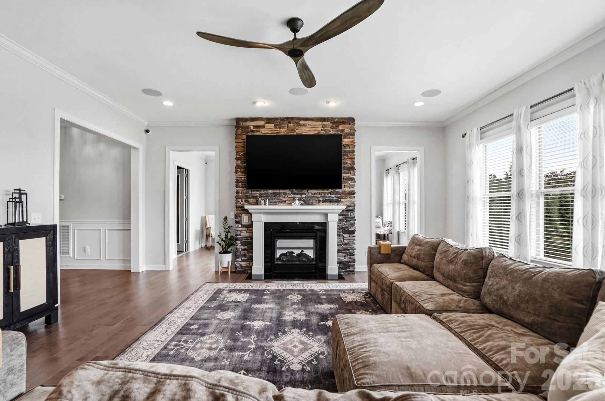 142 Farm Knoll Way
