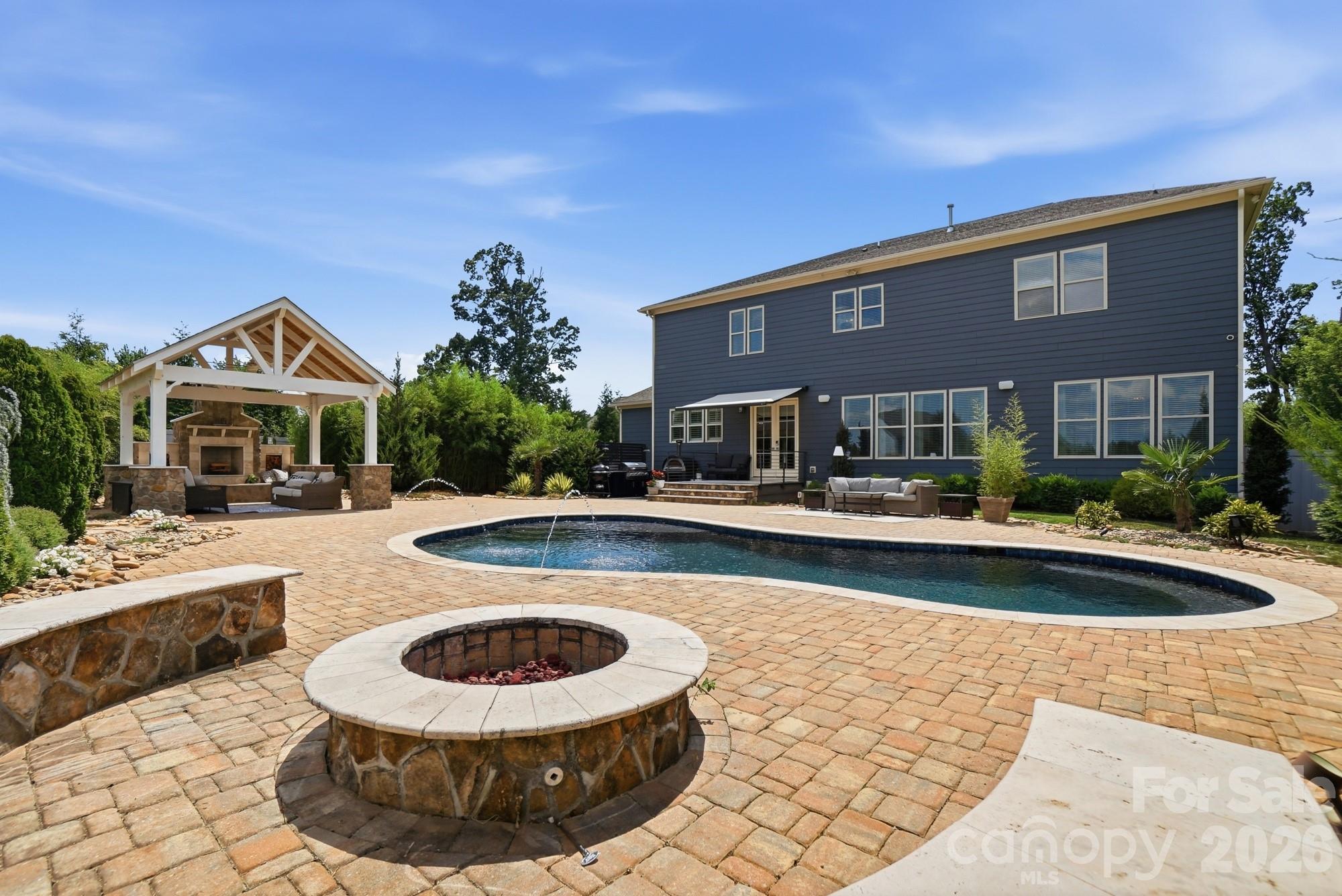 142 Farm Knoll Way