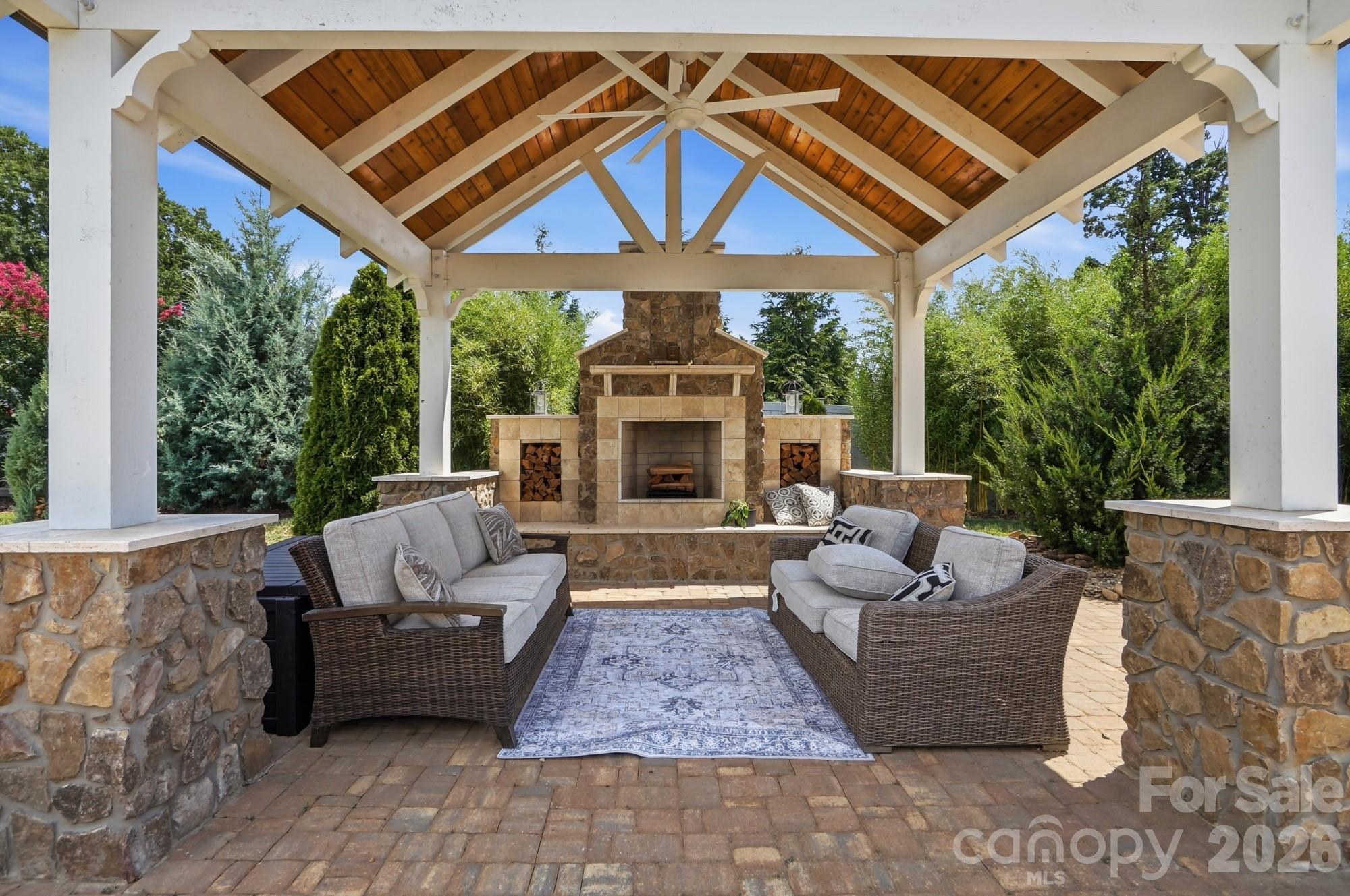 142 Farm Knoll Way
