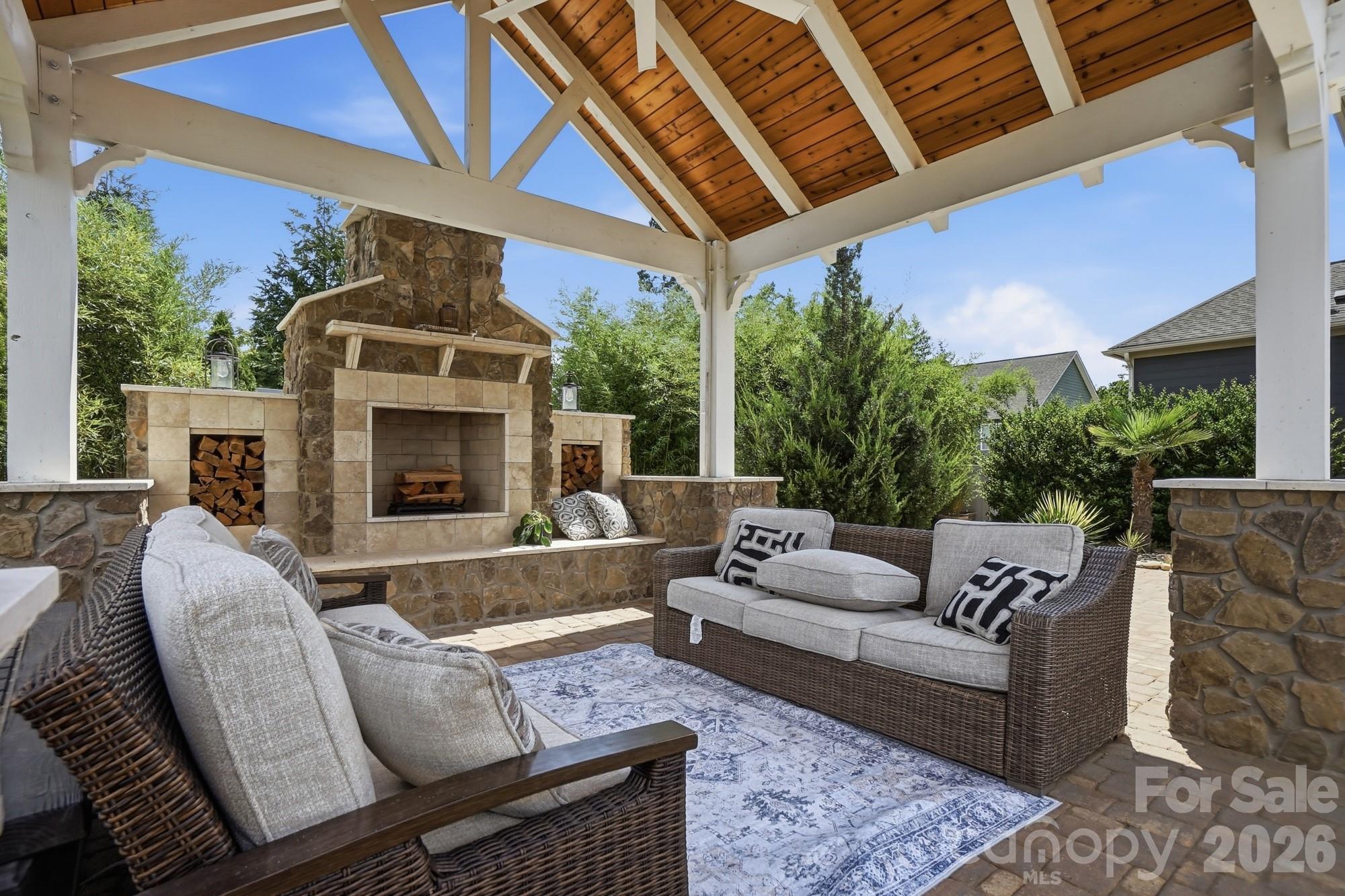 142 Farm Knoll Way