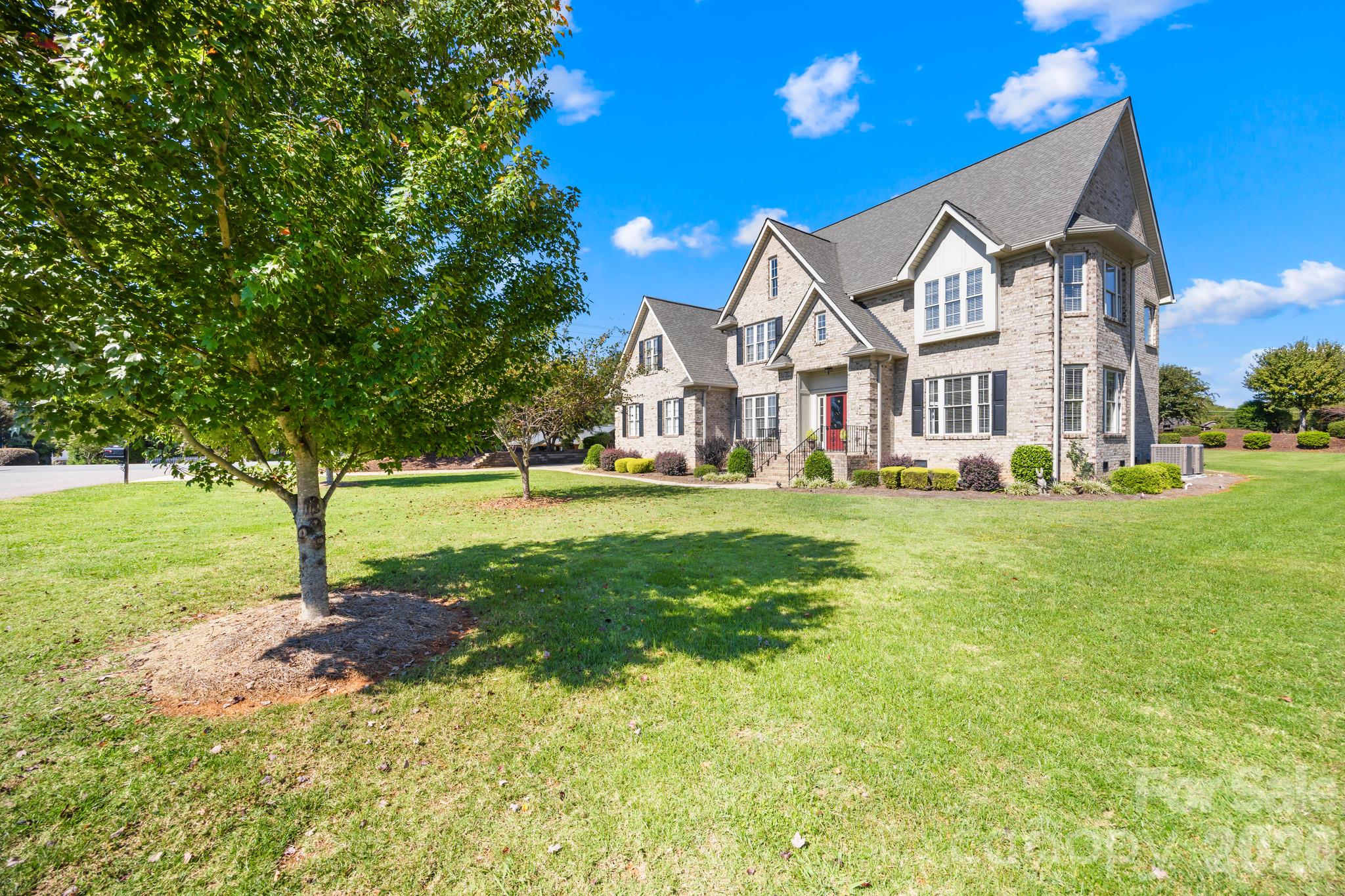 105 Mandarin Drive
