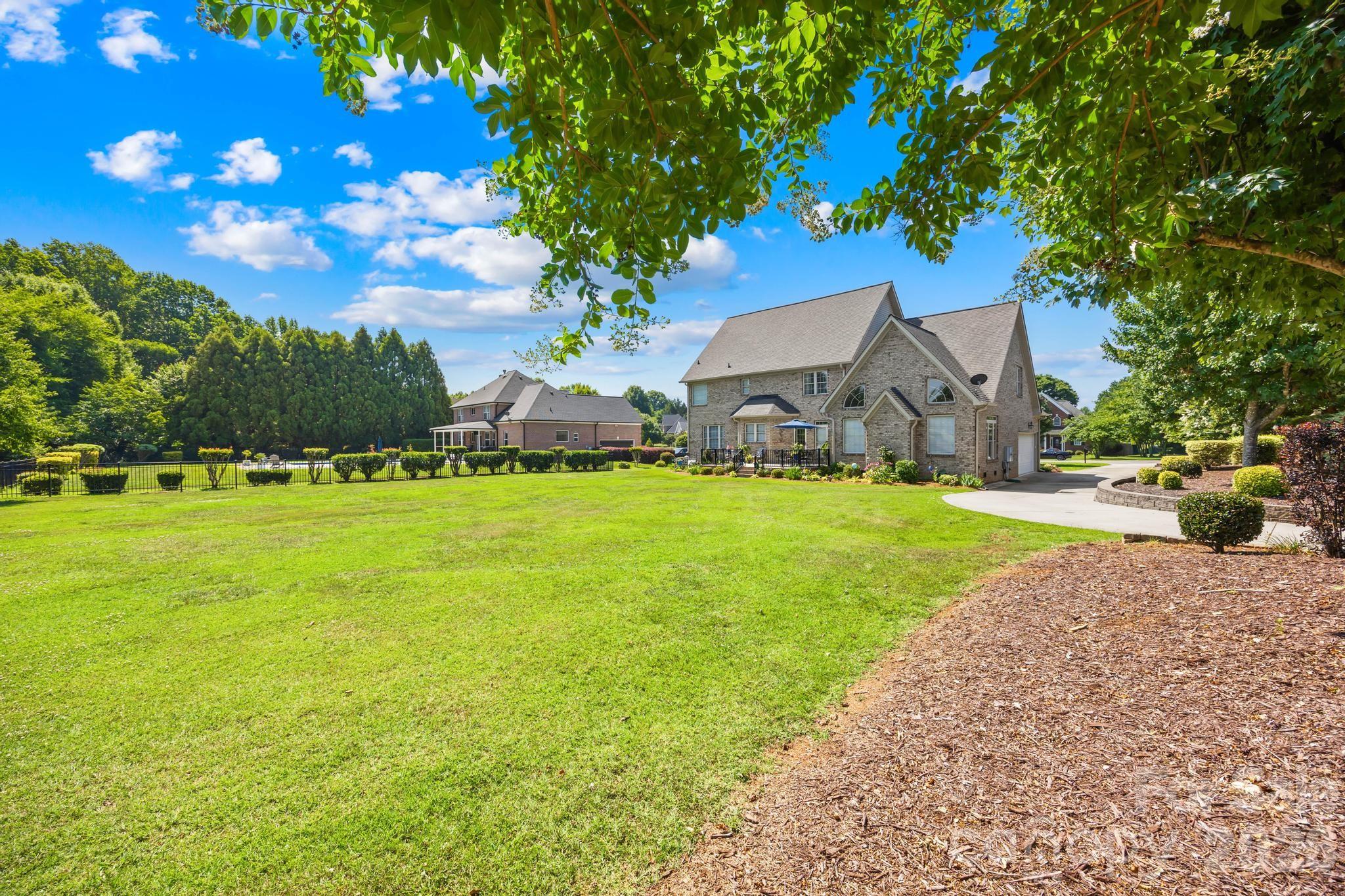 105 Mandarin Drive