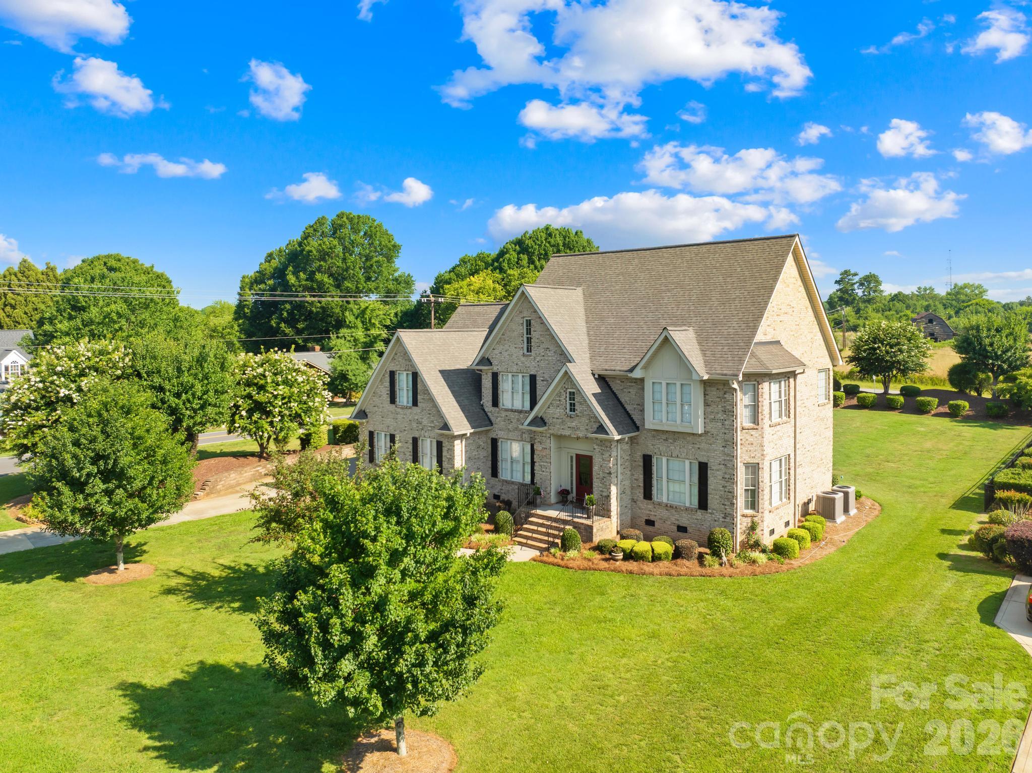 105 Mandarin Drive