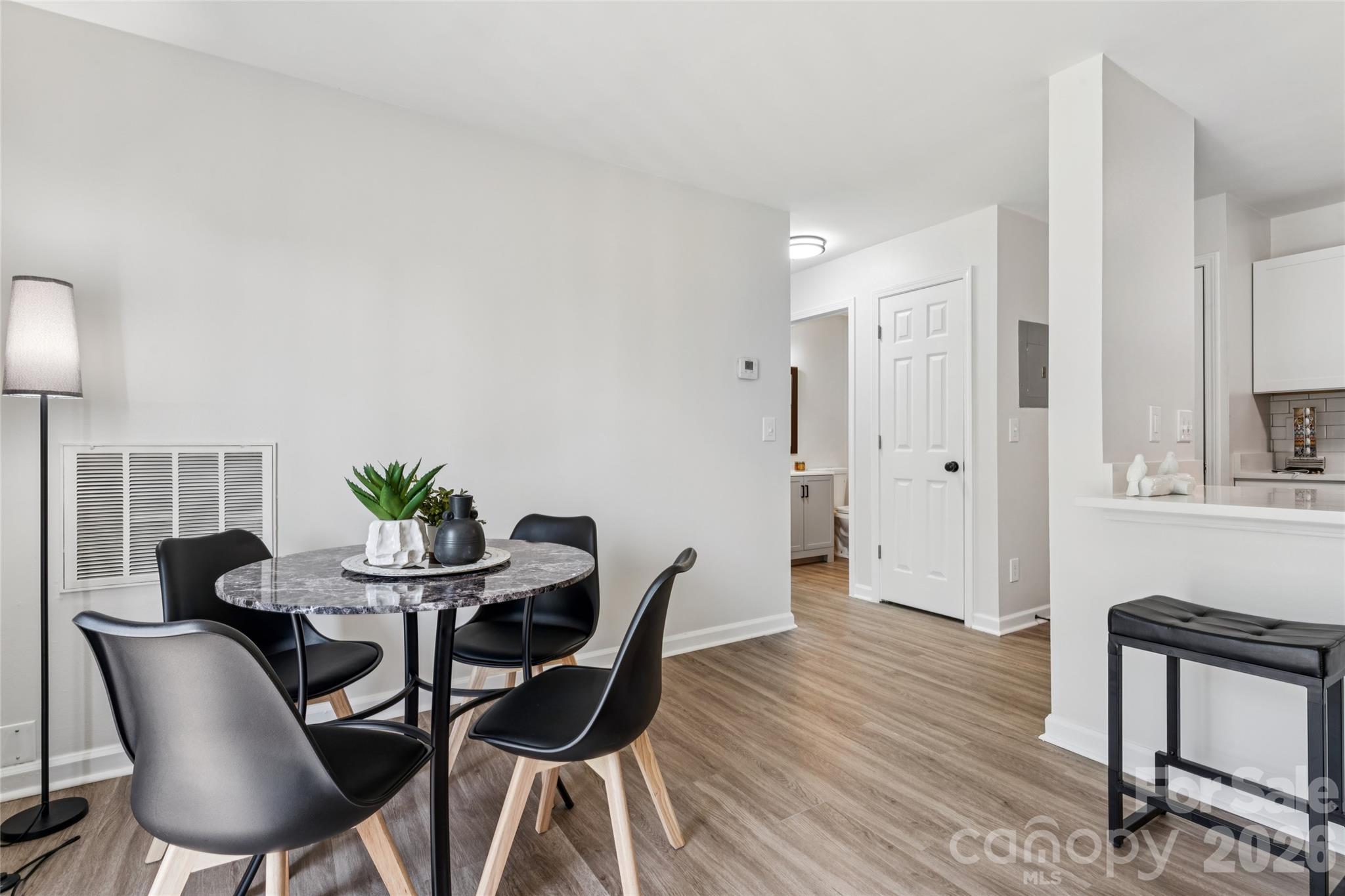 1638 Arlyn Circle Unit: G