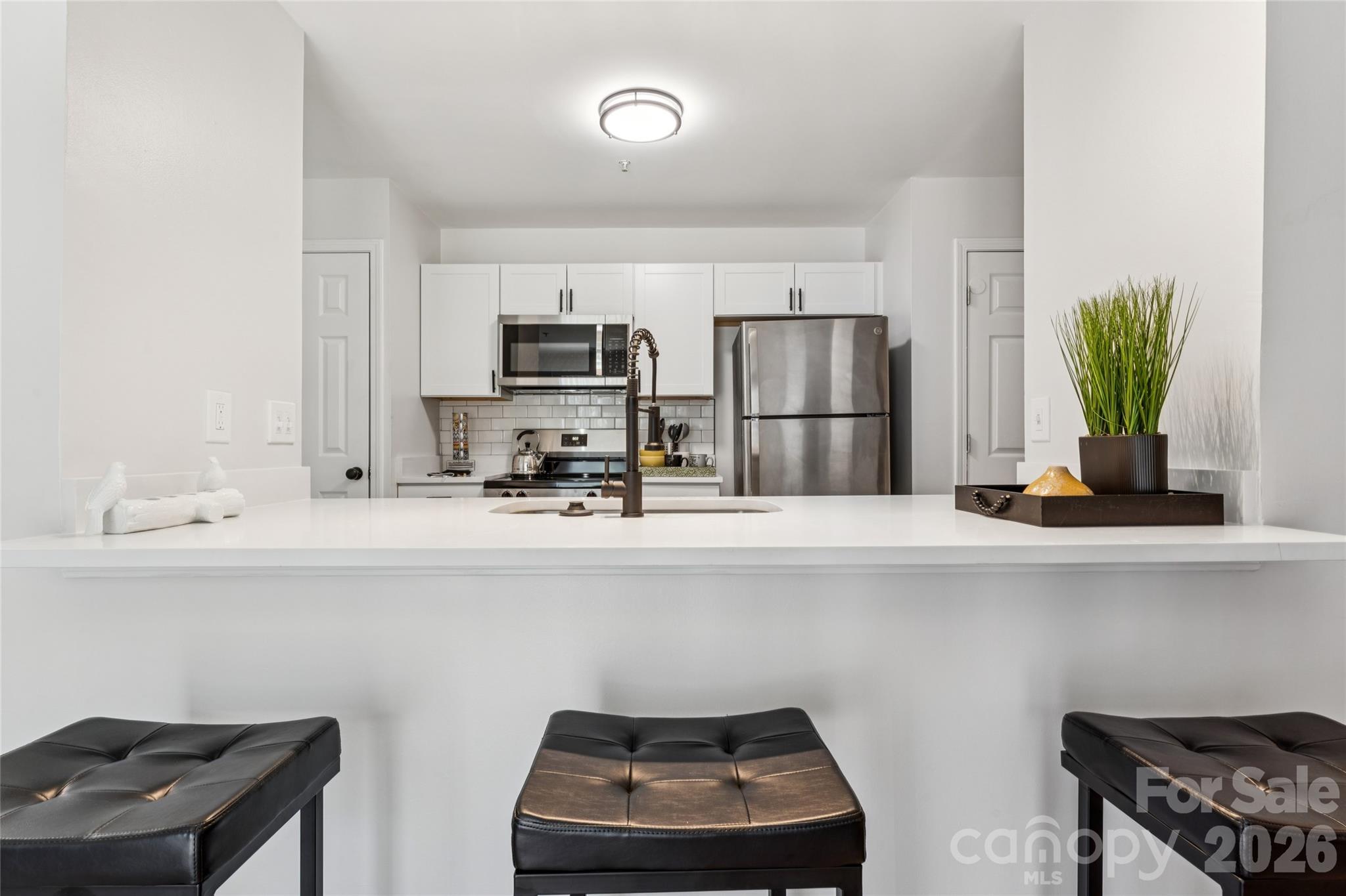 1638 Arlyn Circle Unit: G
