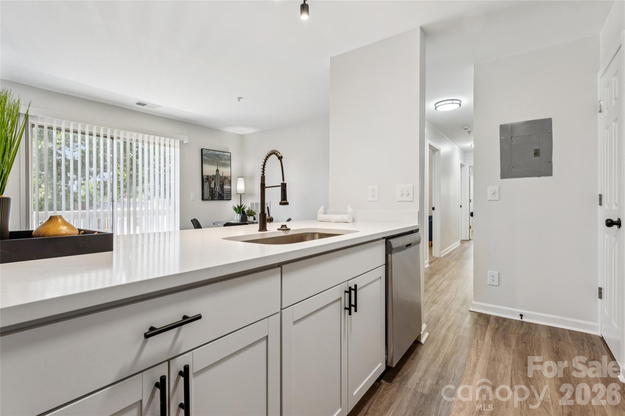 1638 Arlyn Circle Unit: G