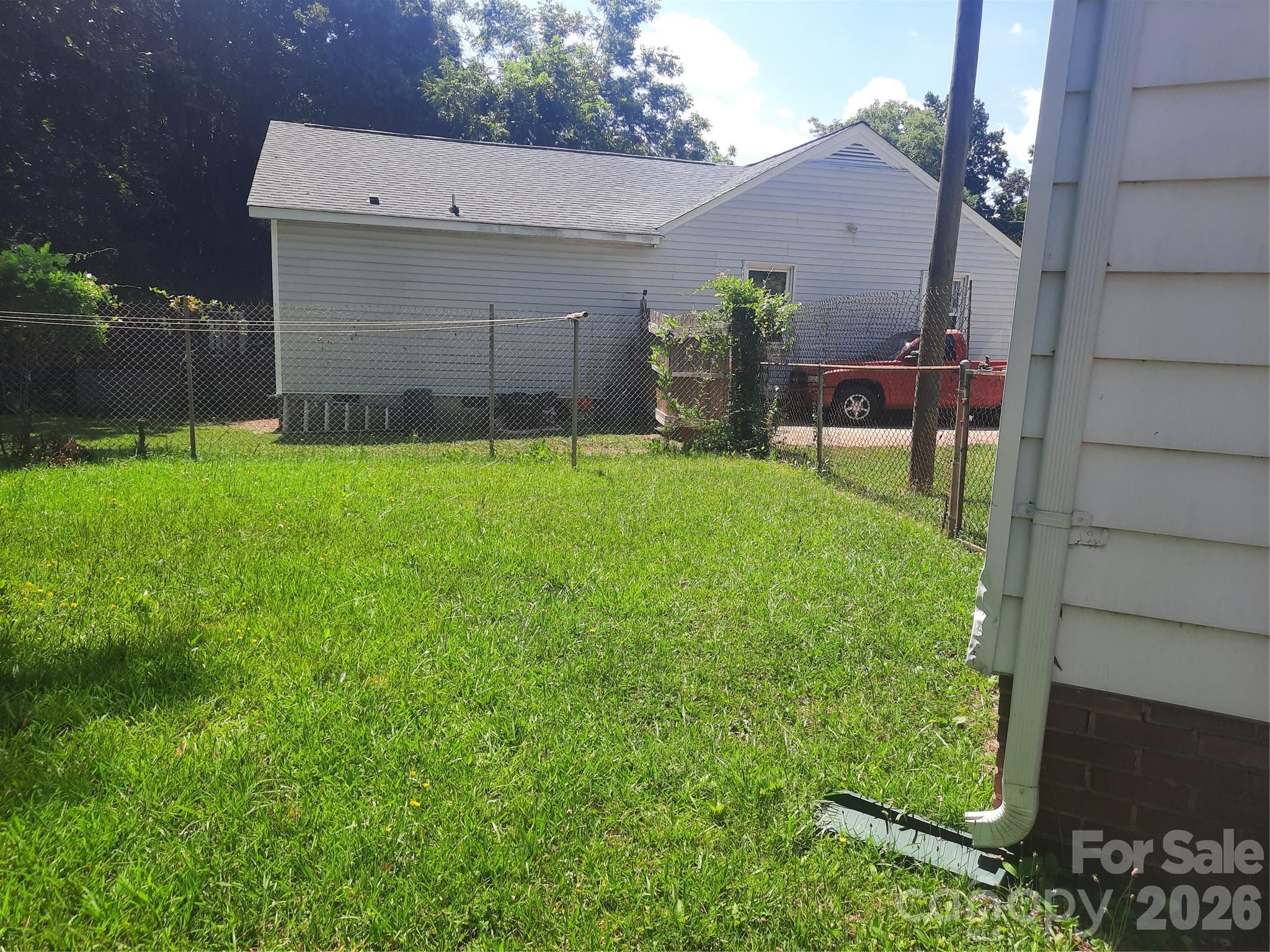 534 W 28th Street