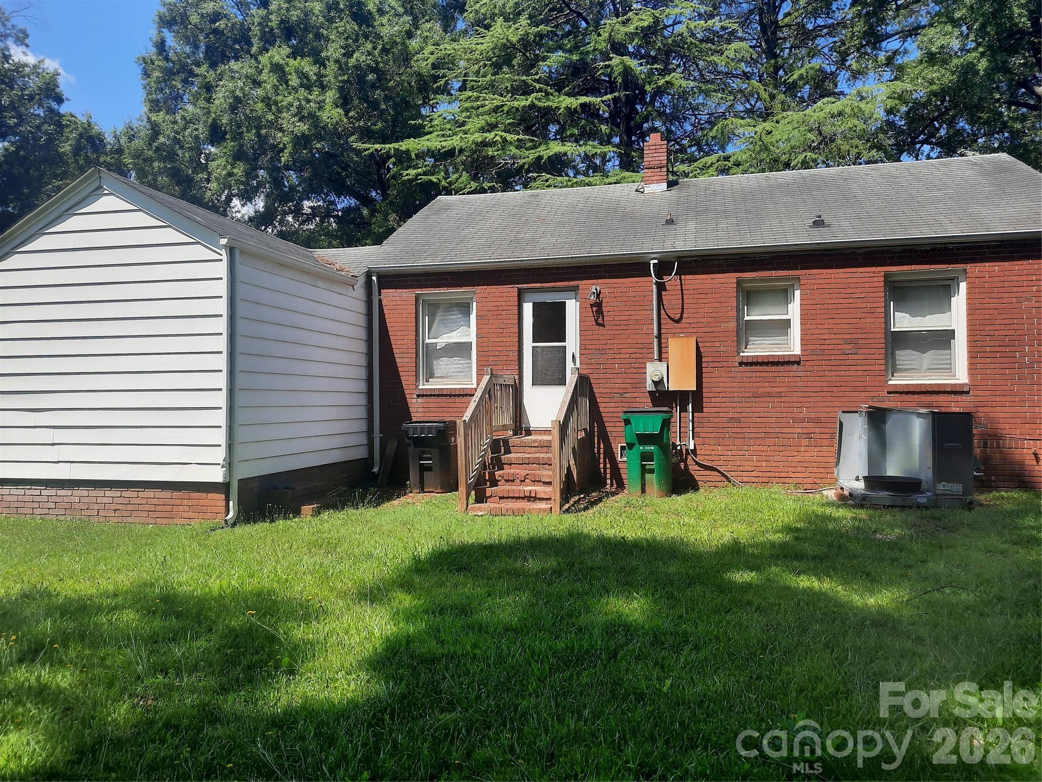 534 W 28th Street