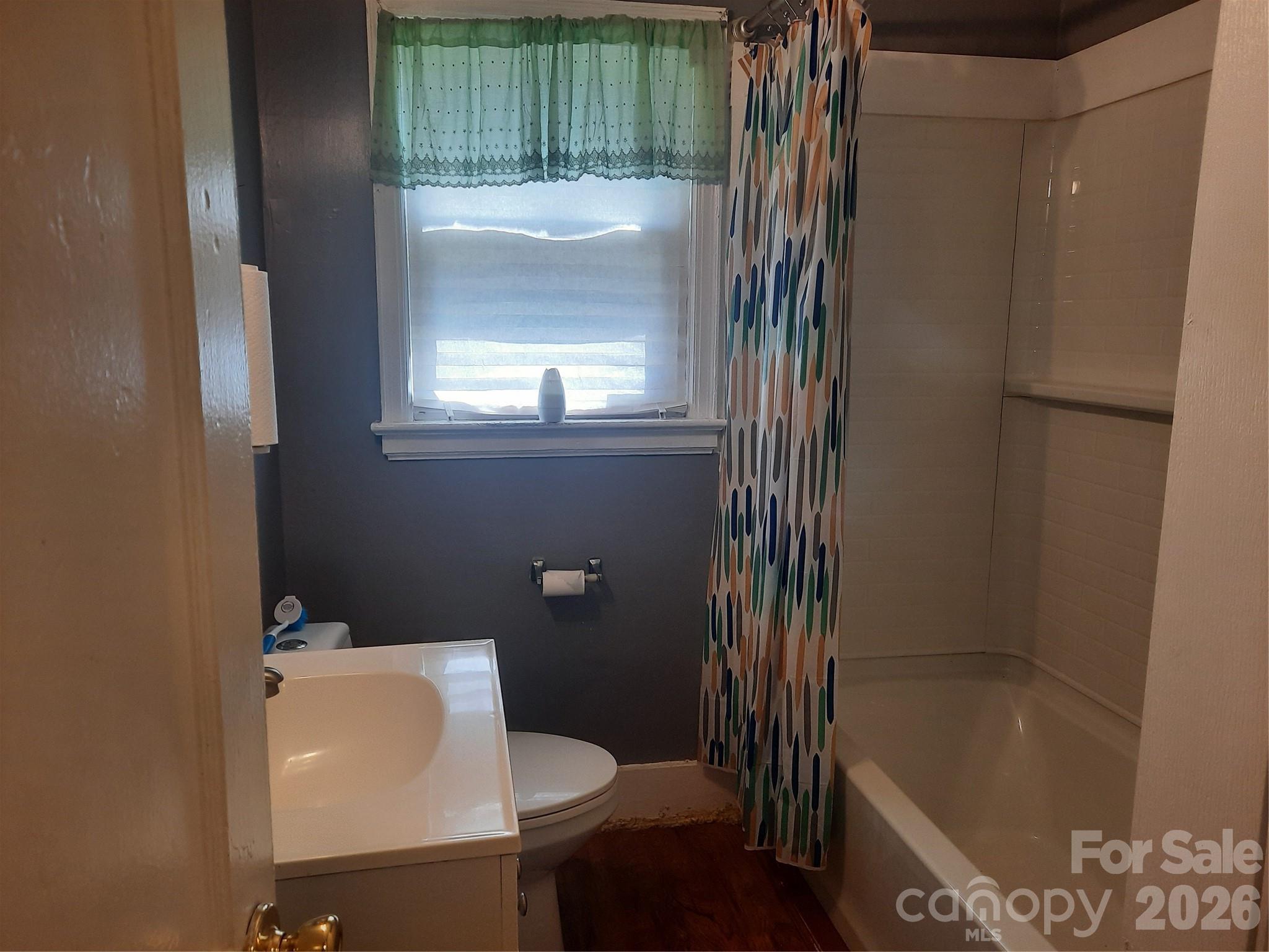 534 W 28th Street