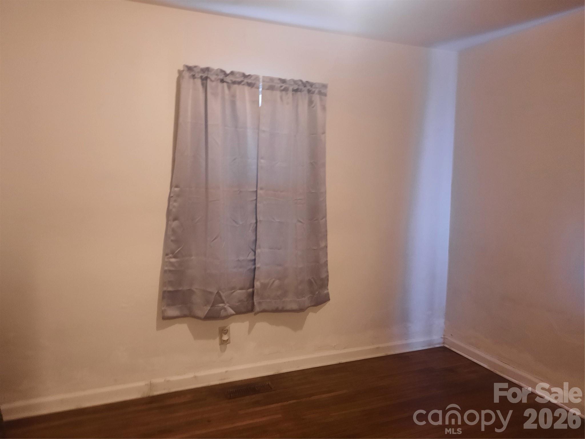 534 W 28th Street