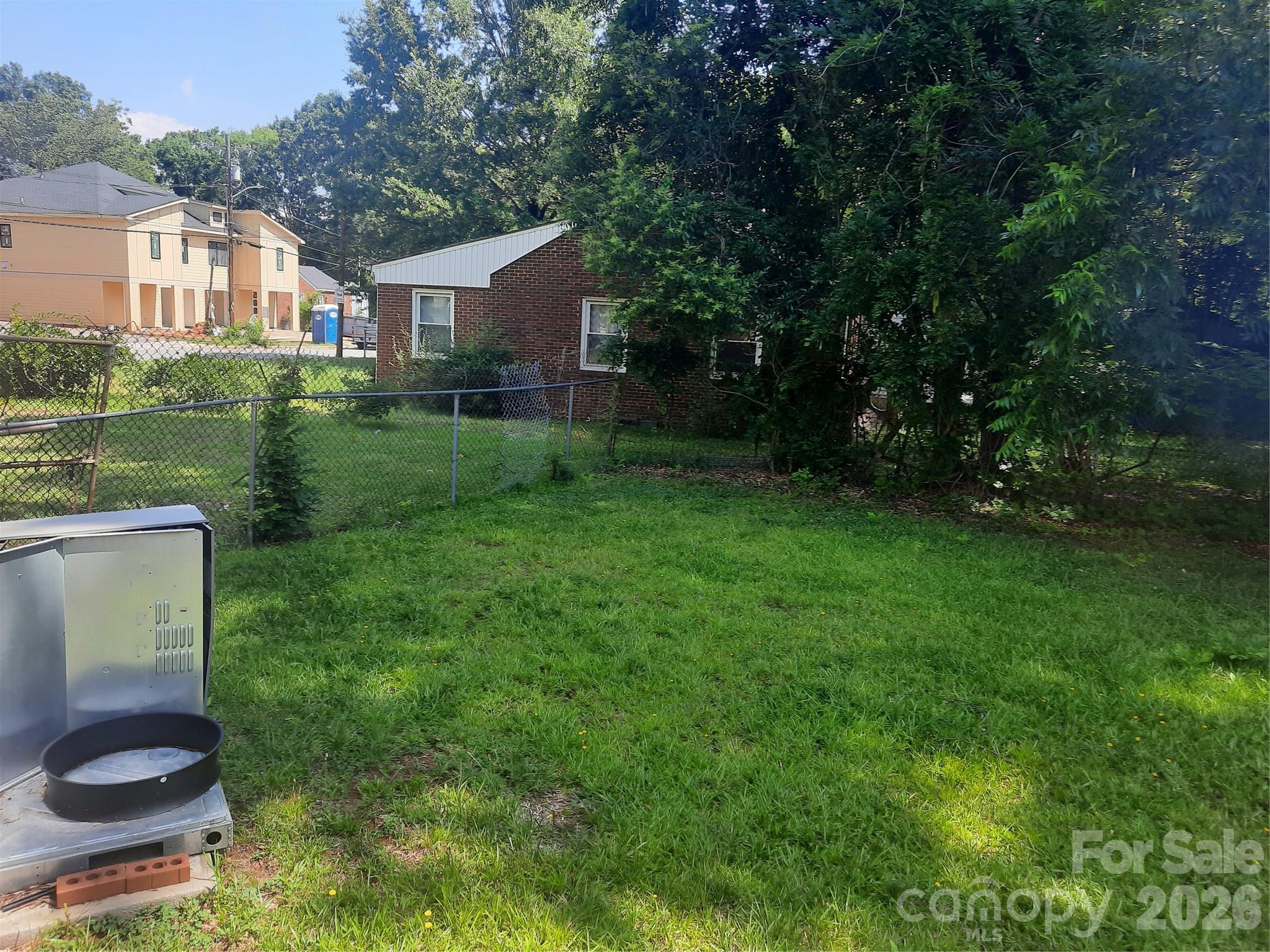 534 W 28th Street