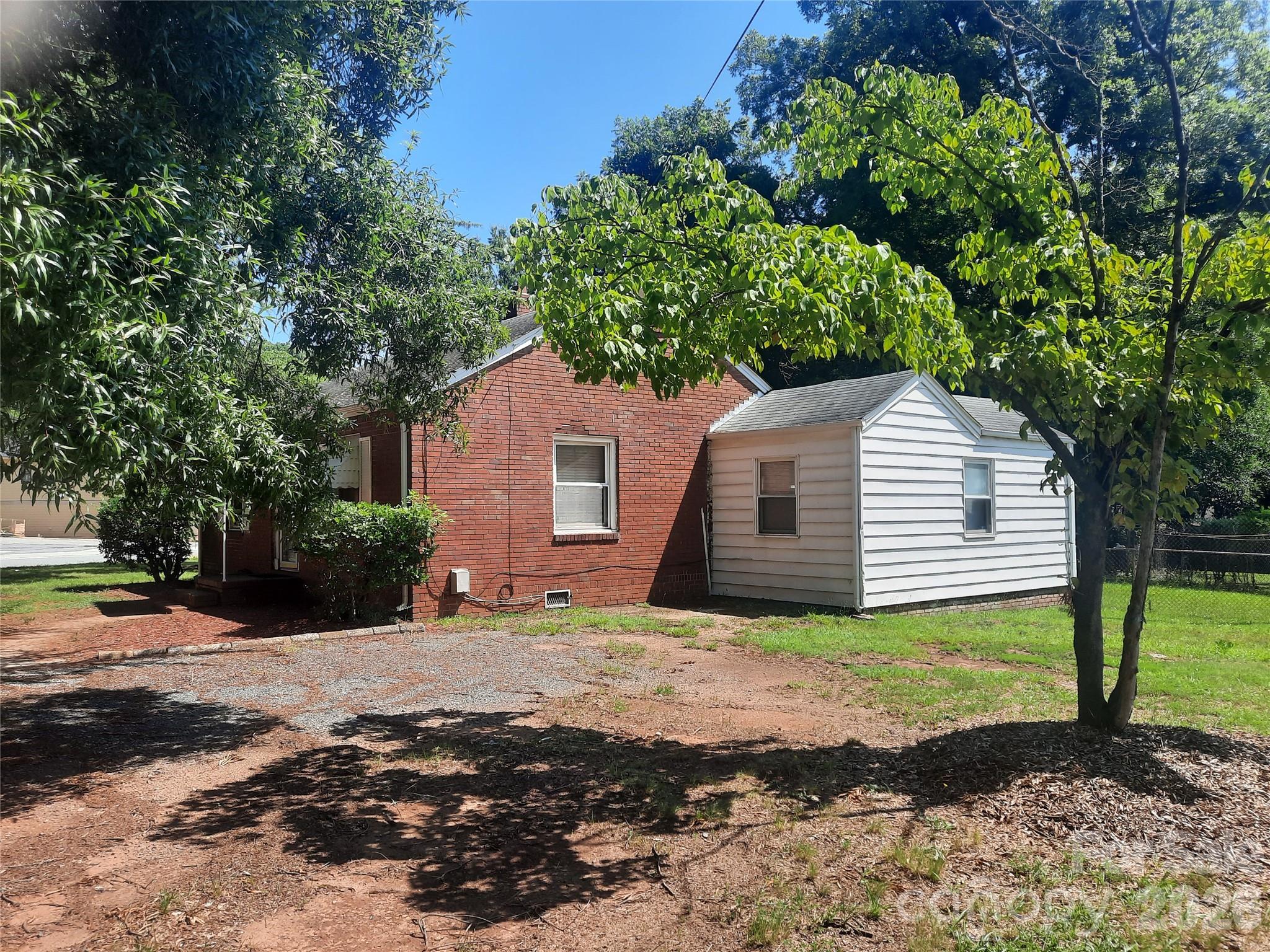 534 W 28th Street