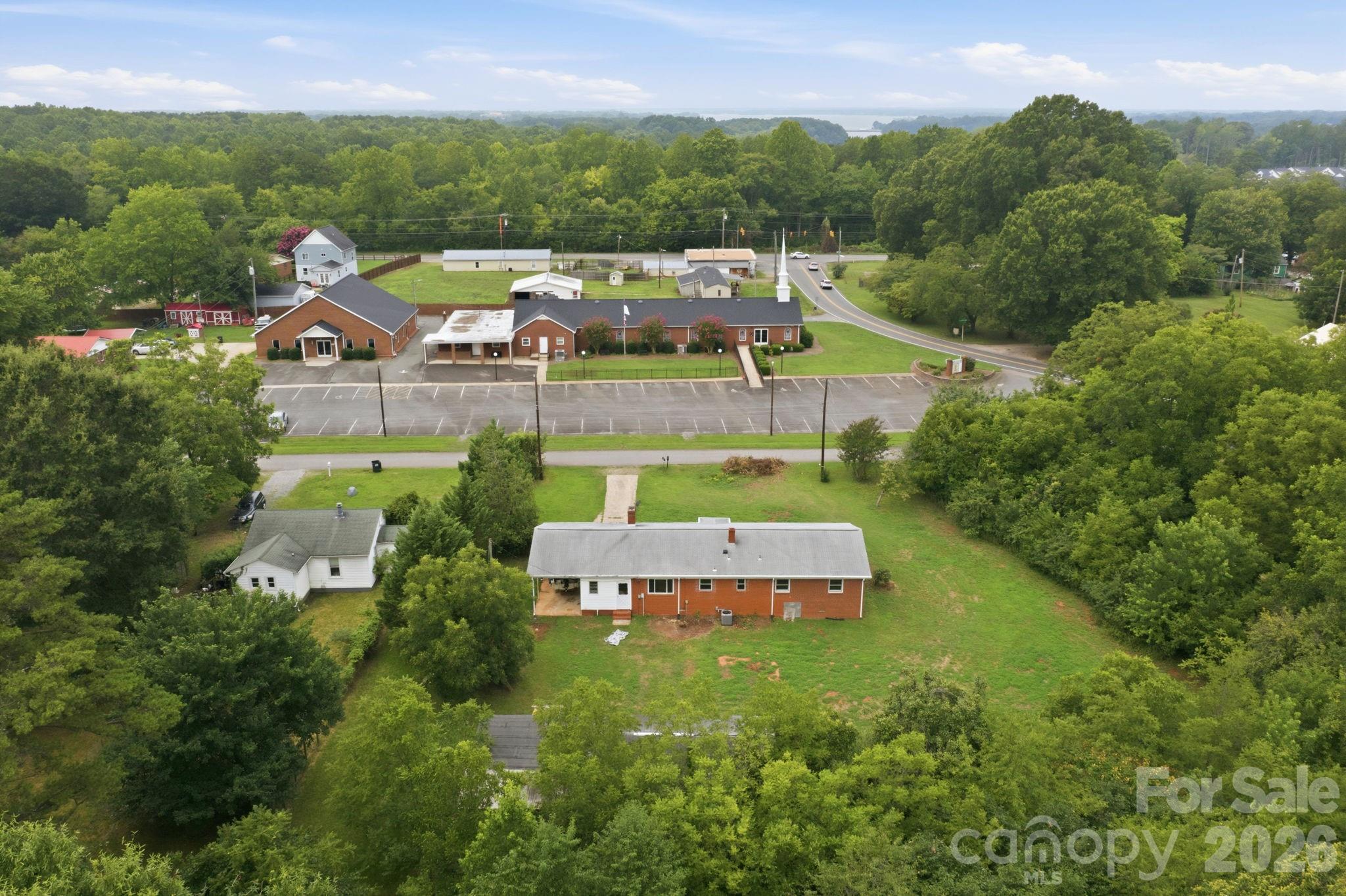 144 Rockwell Loop