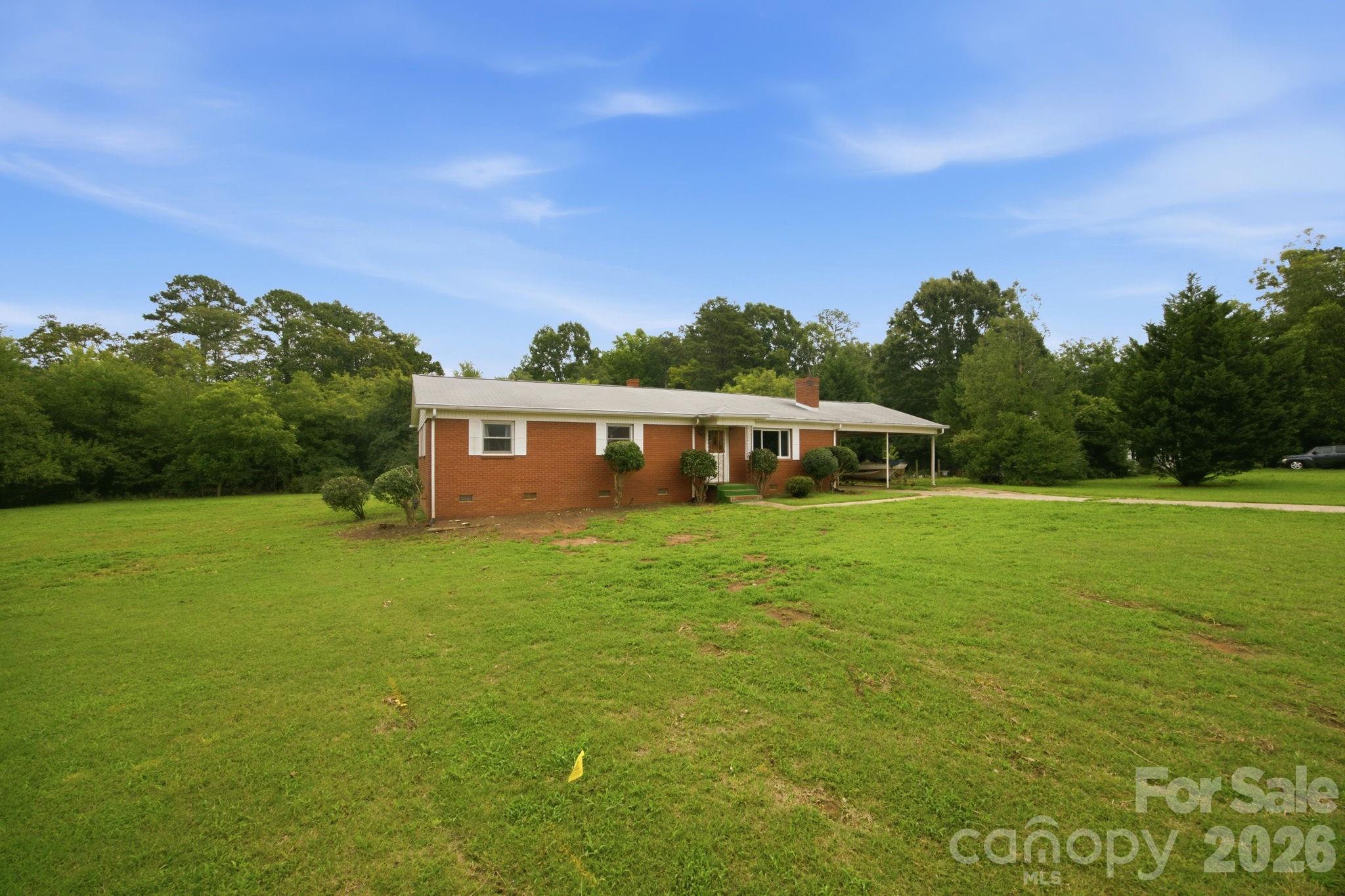 144 Rockwell Loop