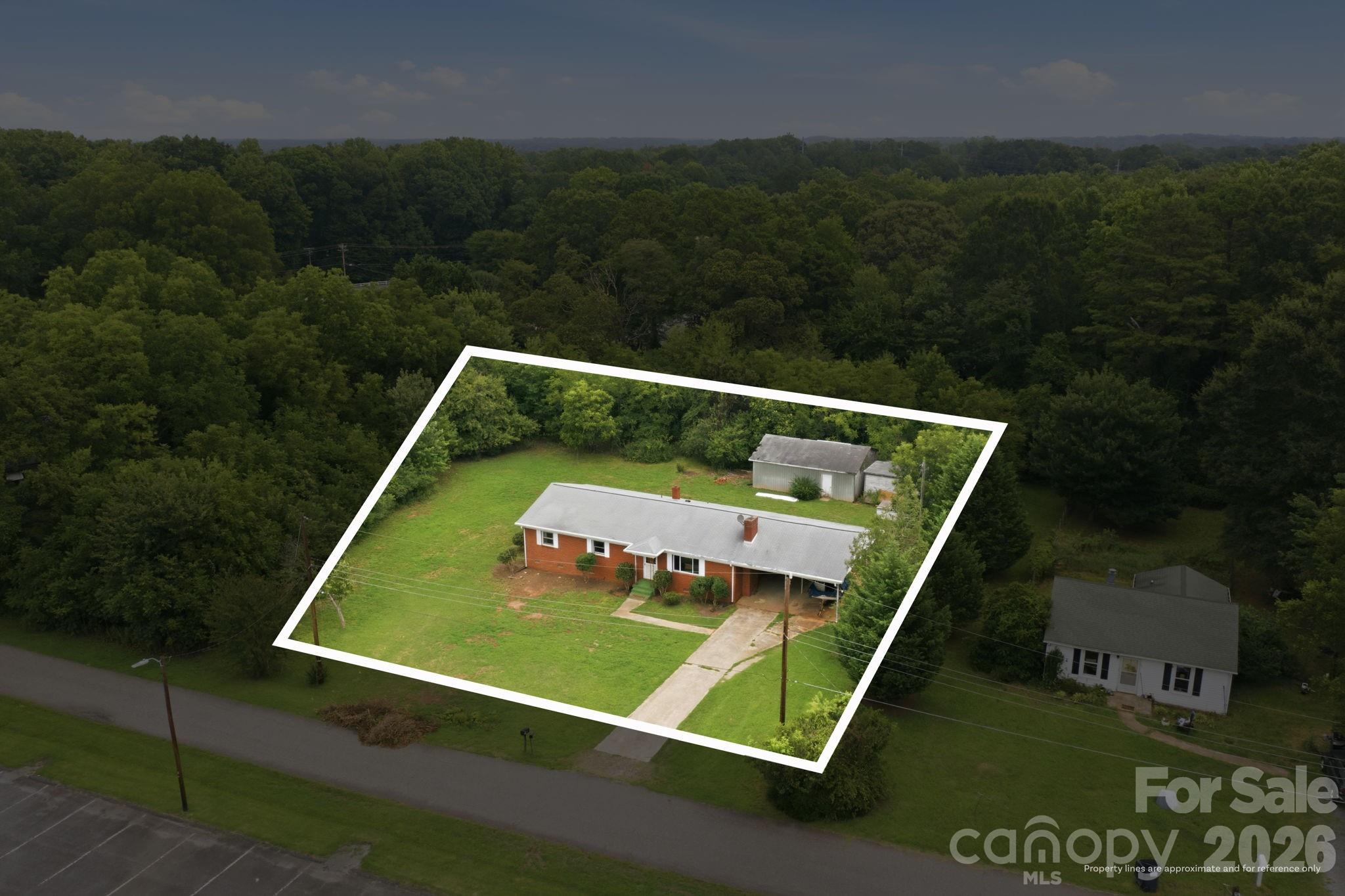 144 Rockwell Loop