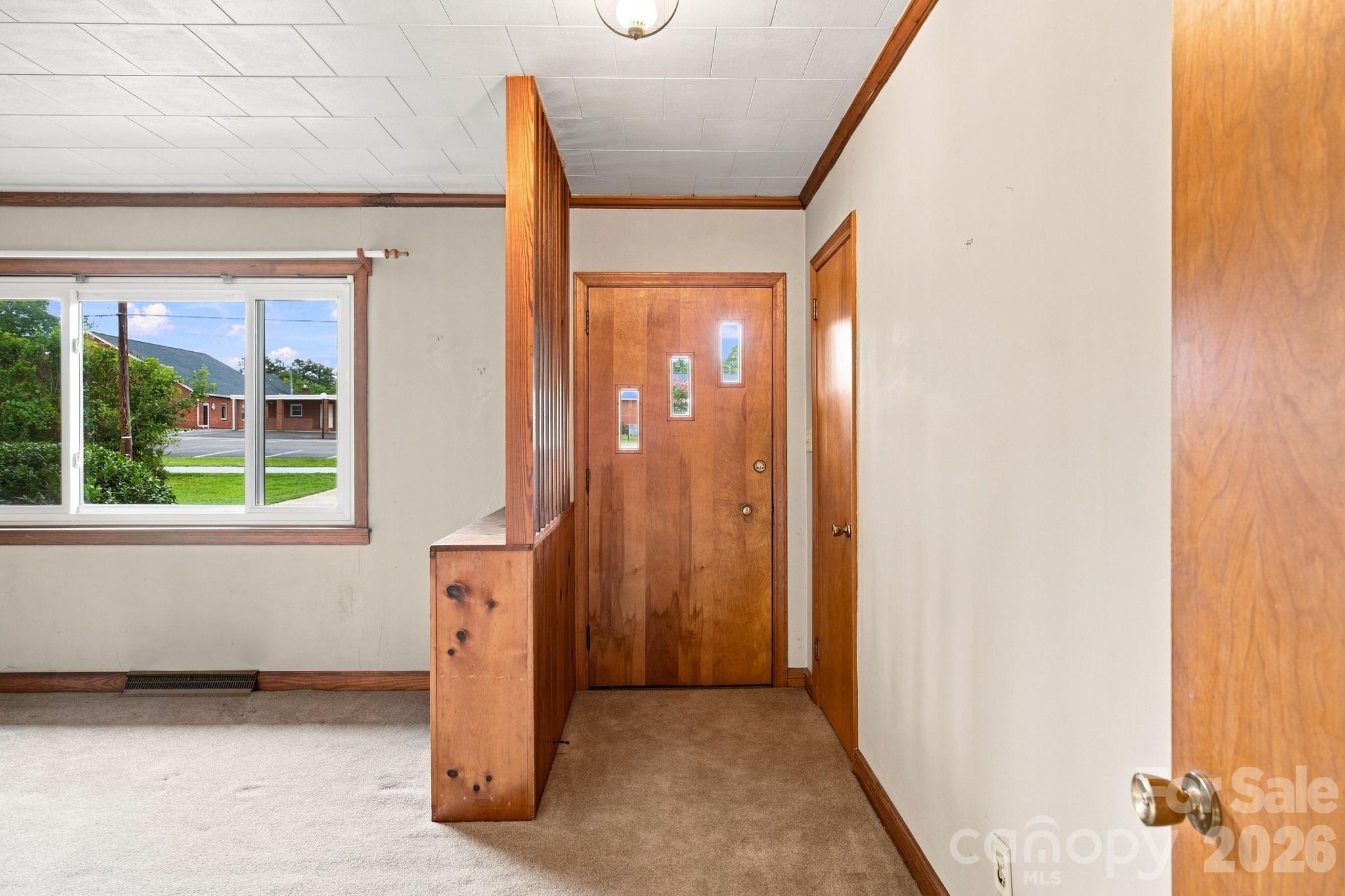 144 Rockwell Loop