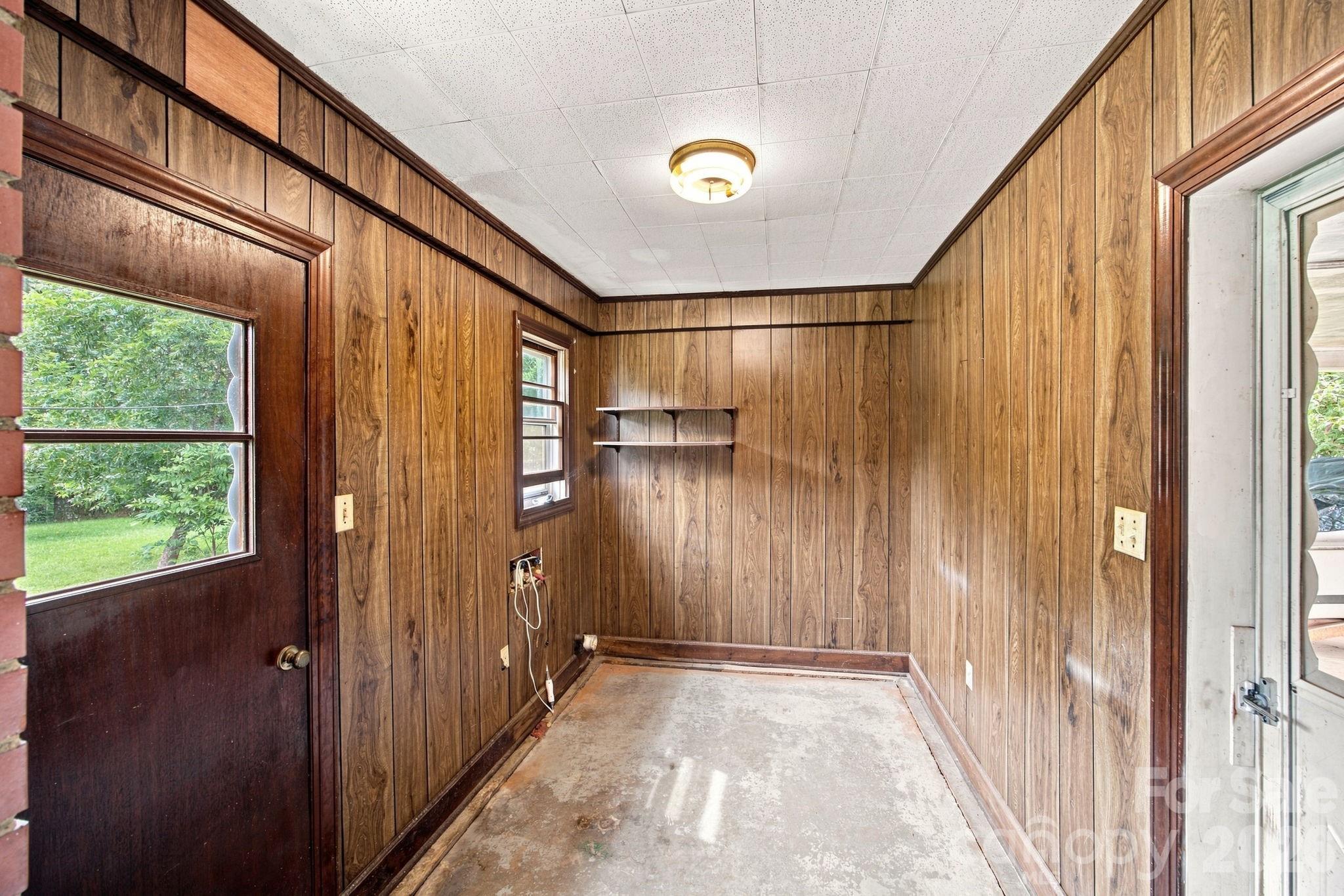 144 Rockwell Loop