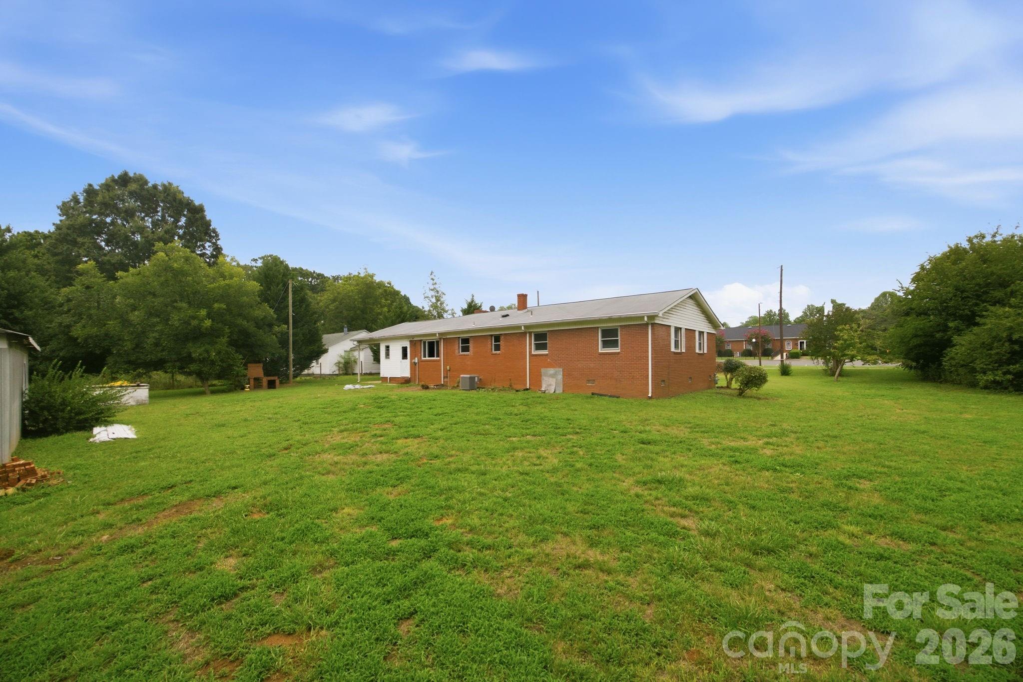 144 Rockwell Loop