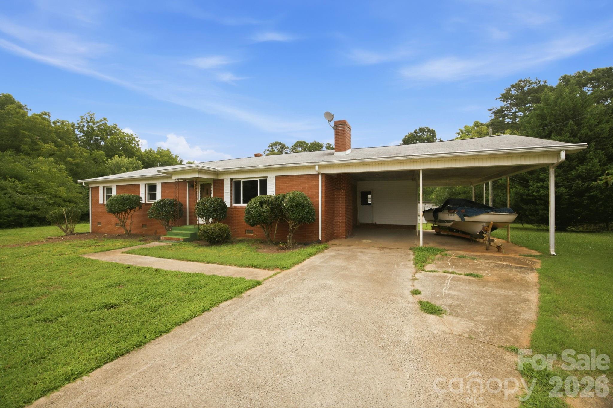 144 Rockwell Loop