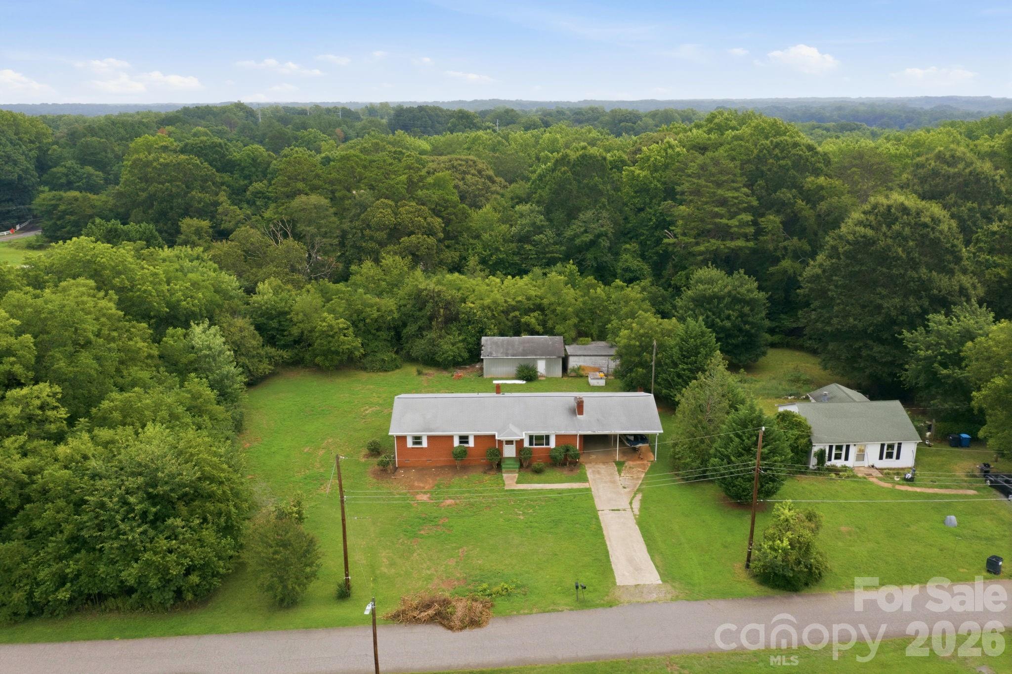 144 Rockwell Loop