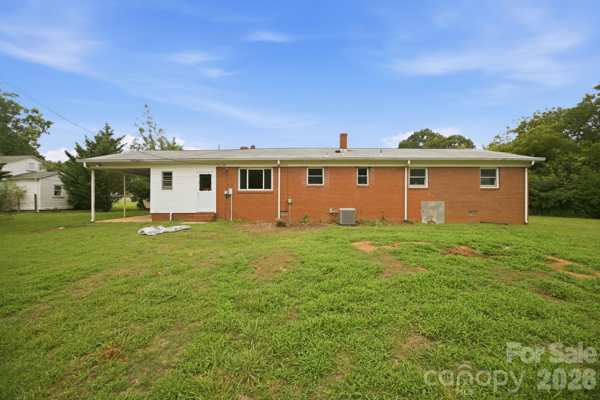144 Rockwell Loop