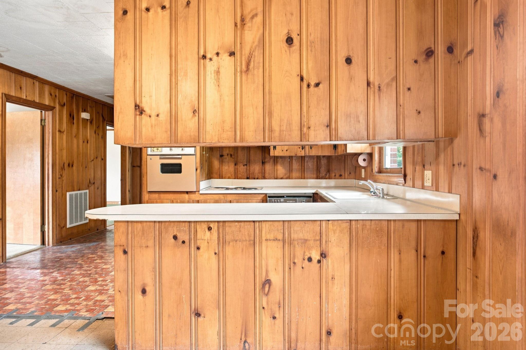 144 Rockwell Loop