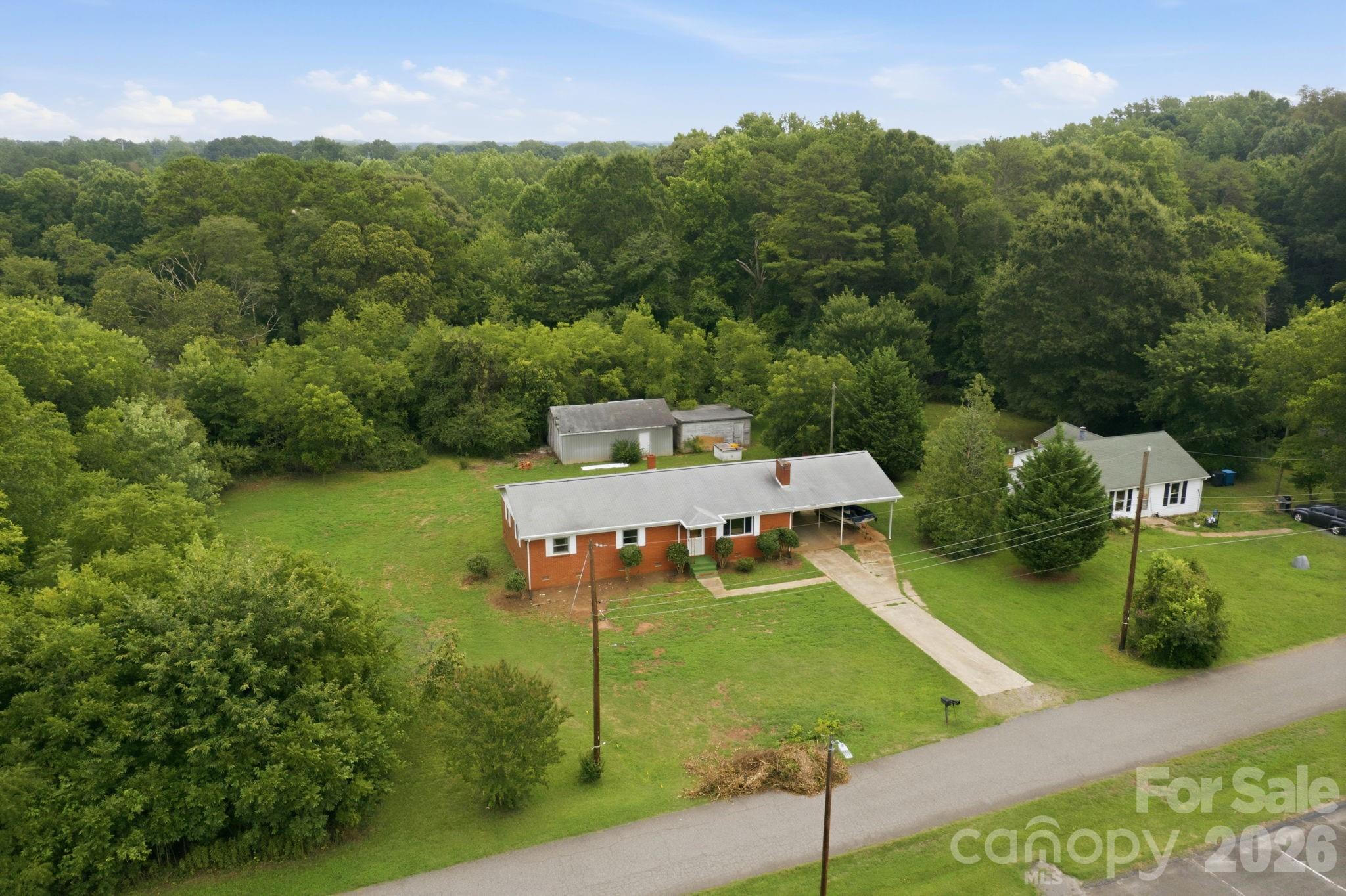 144 Rockwell Loop