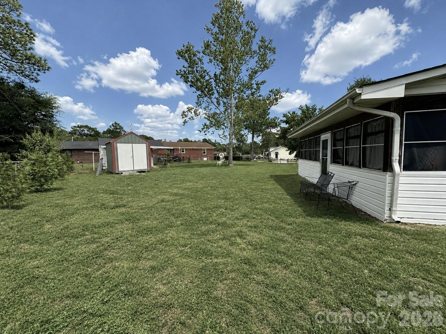 3261 Vardaman Avenue