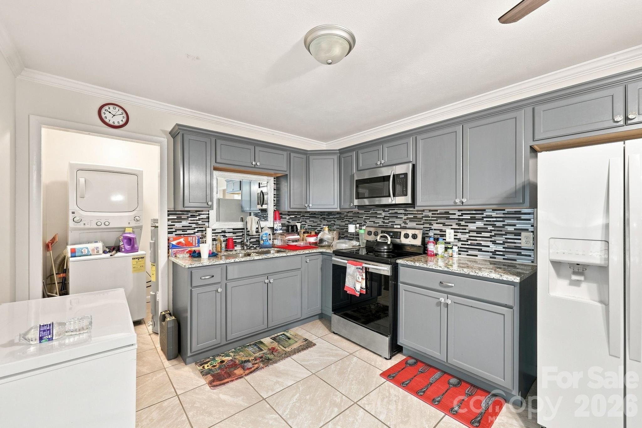 3261 Vardaman Avenue