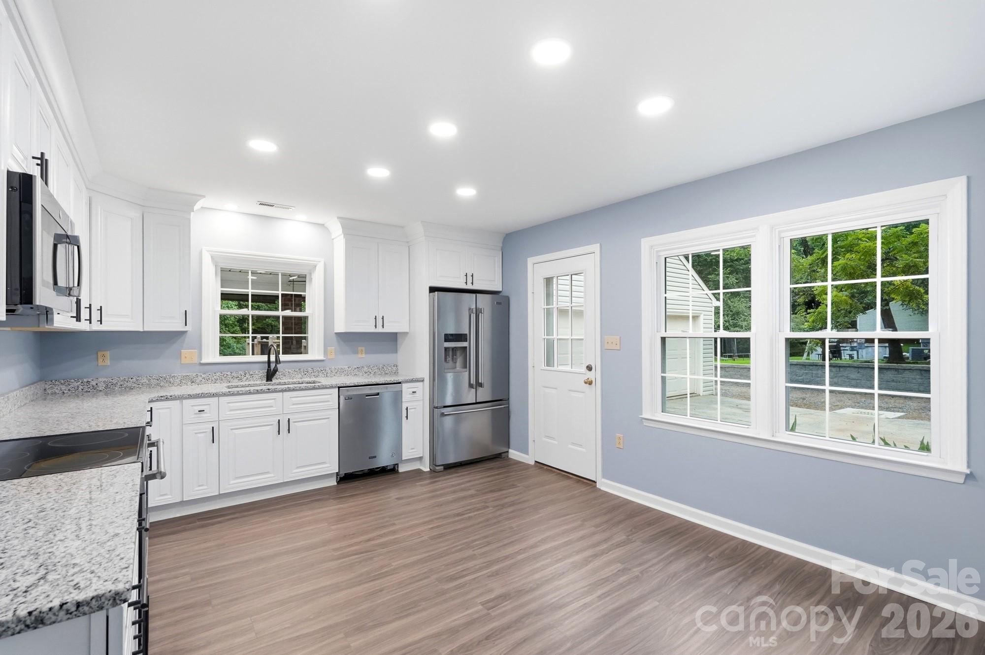 10211 Meadow Hollow Drive