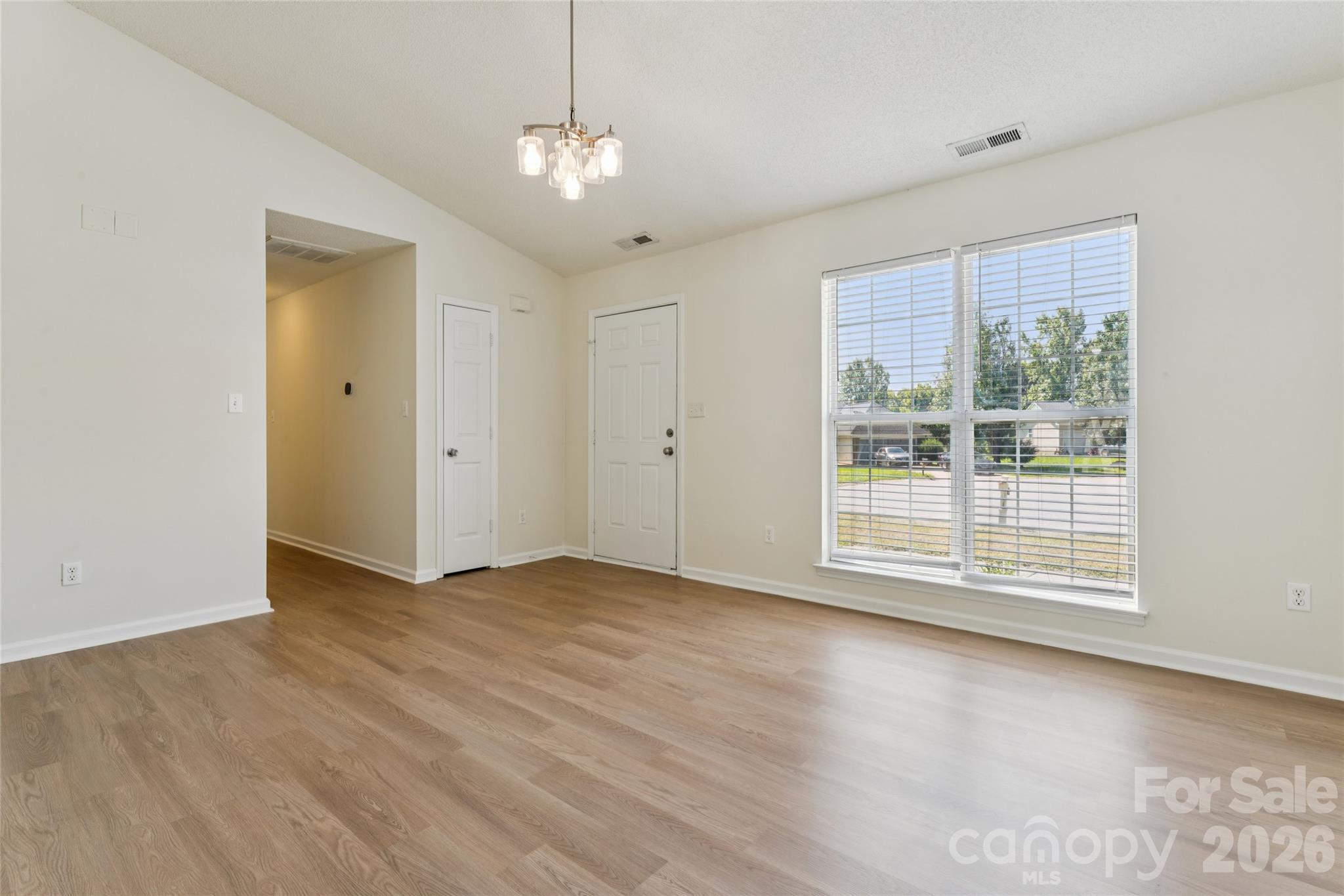 4563 Sunchase Court NW