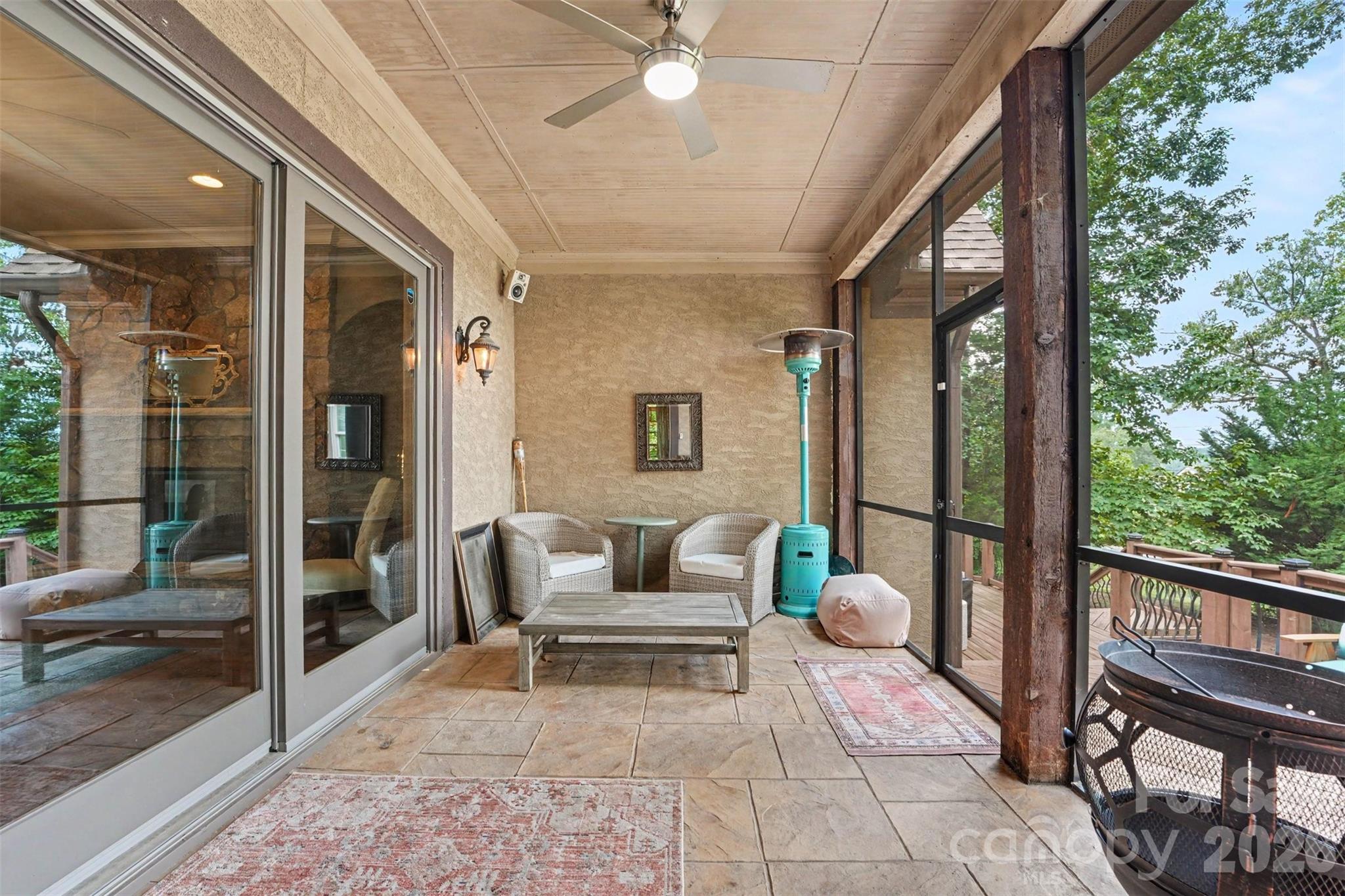 7484 Cottonwood Drive