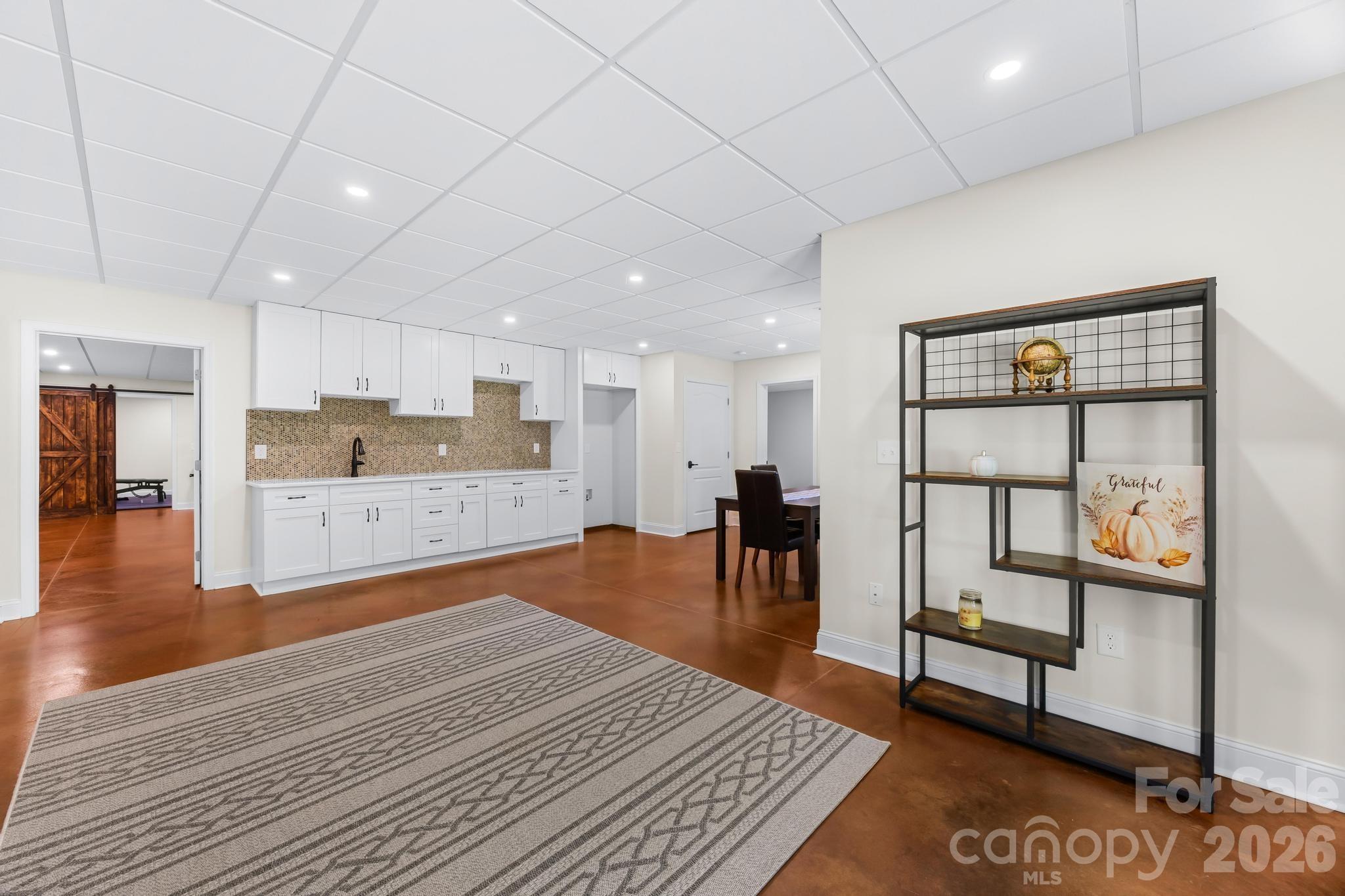 6334 Long Island Road