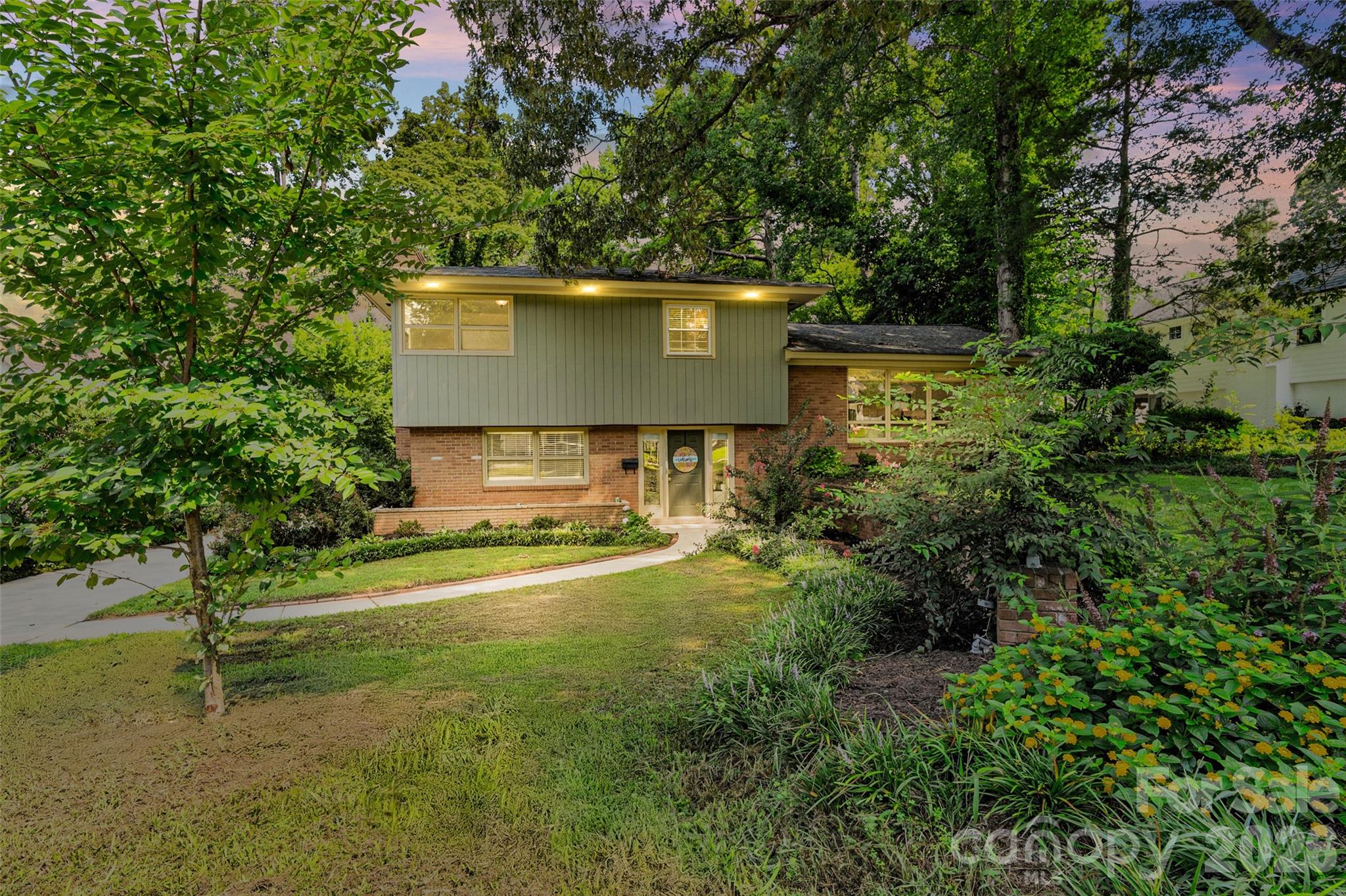 2911 Arundel Drive