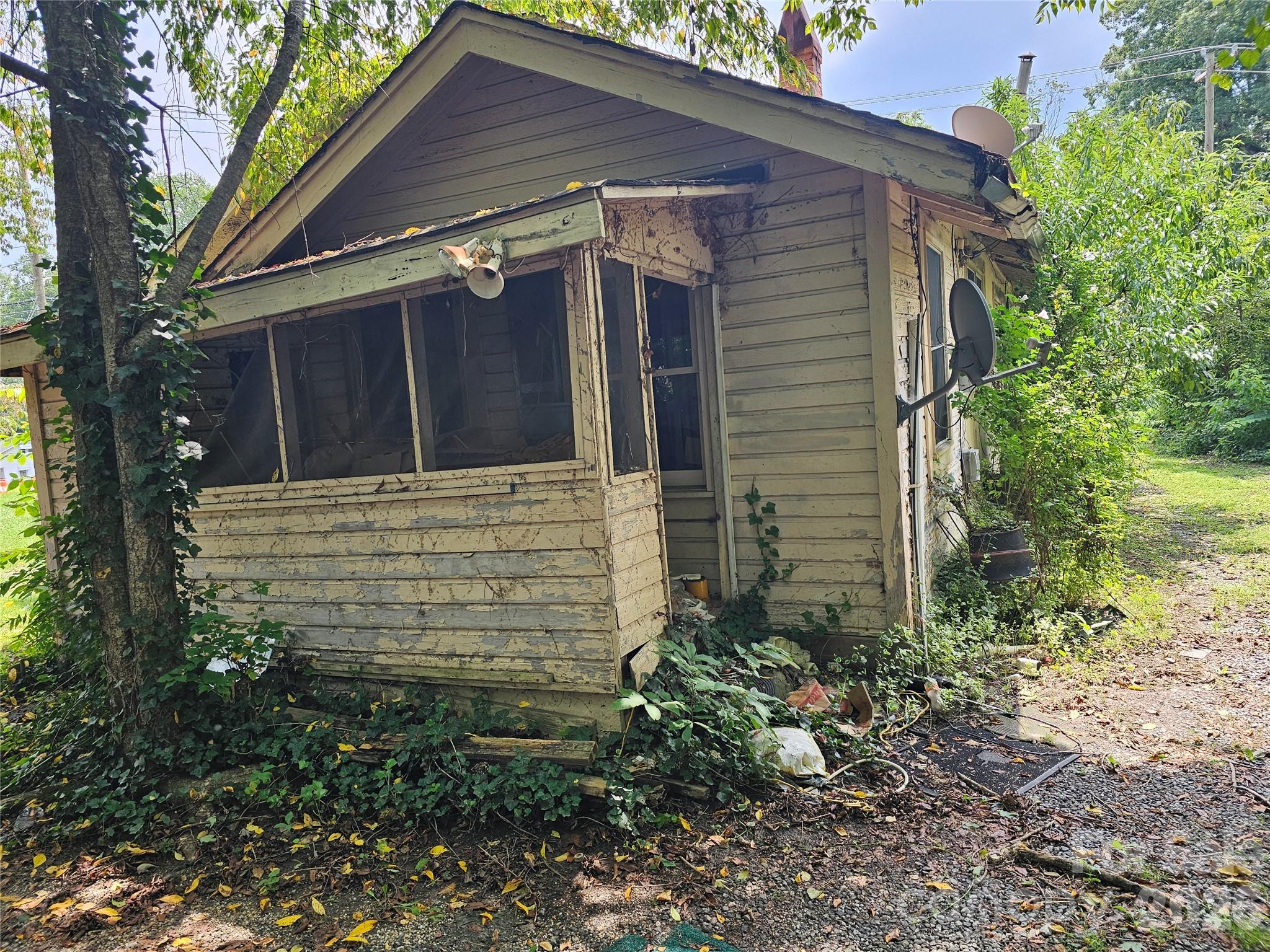 504 NW Hospital Avenue