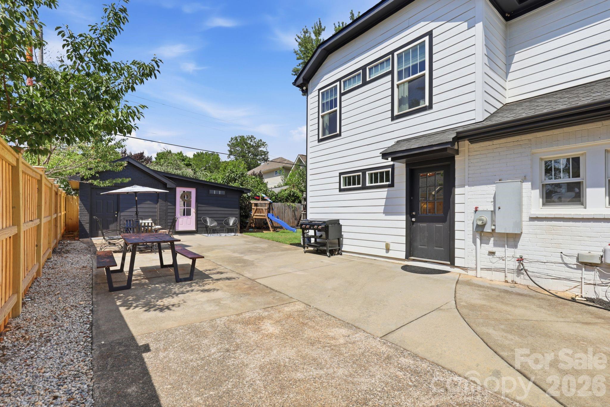 3405 Benard Avenue