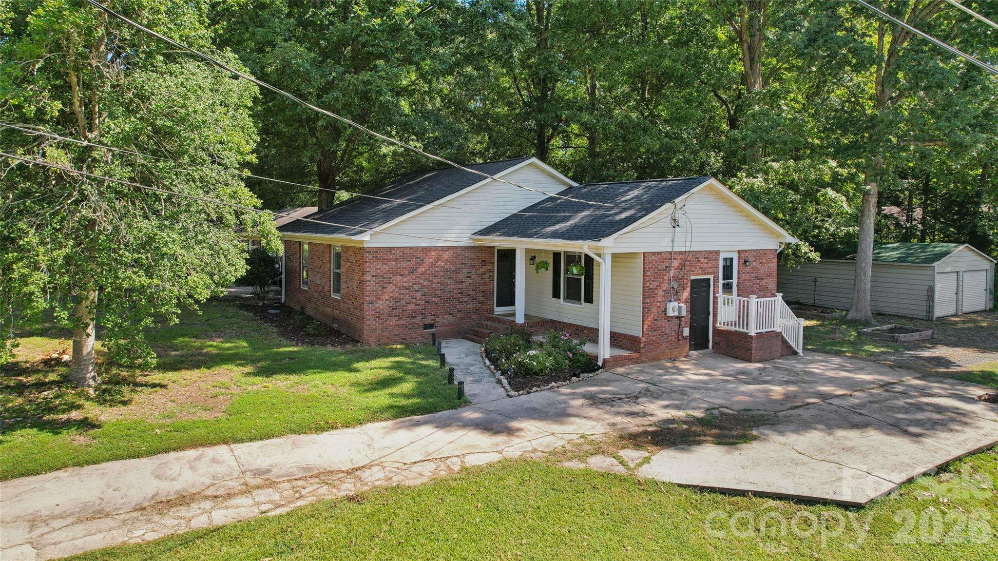 611 Woodland Drive