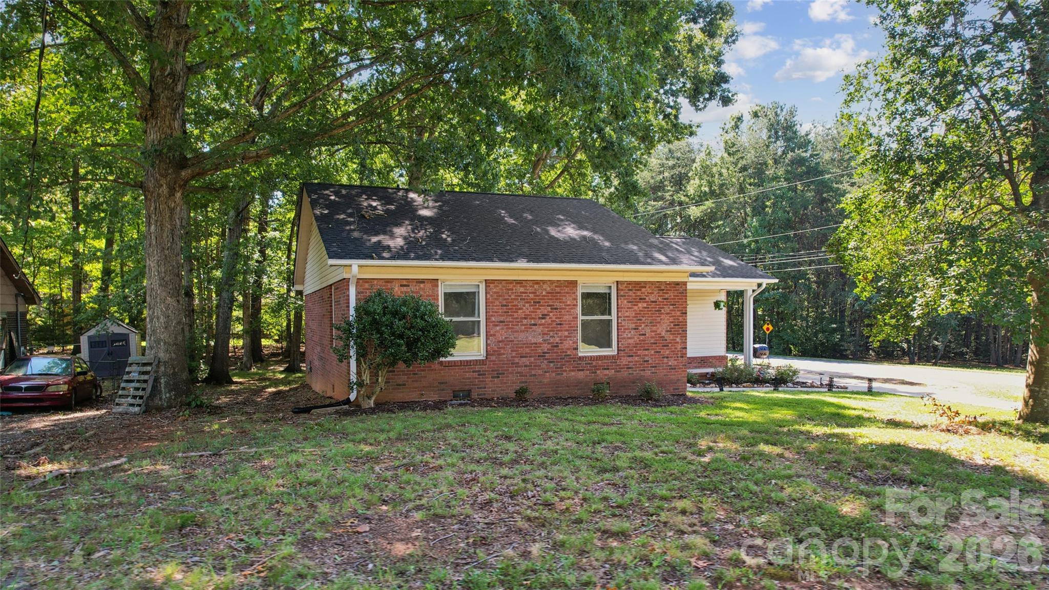 611 Woodland Drive