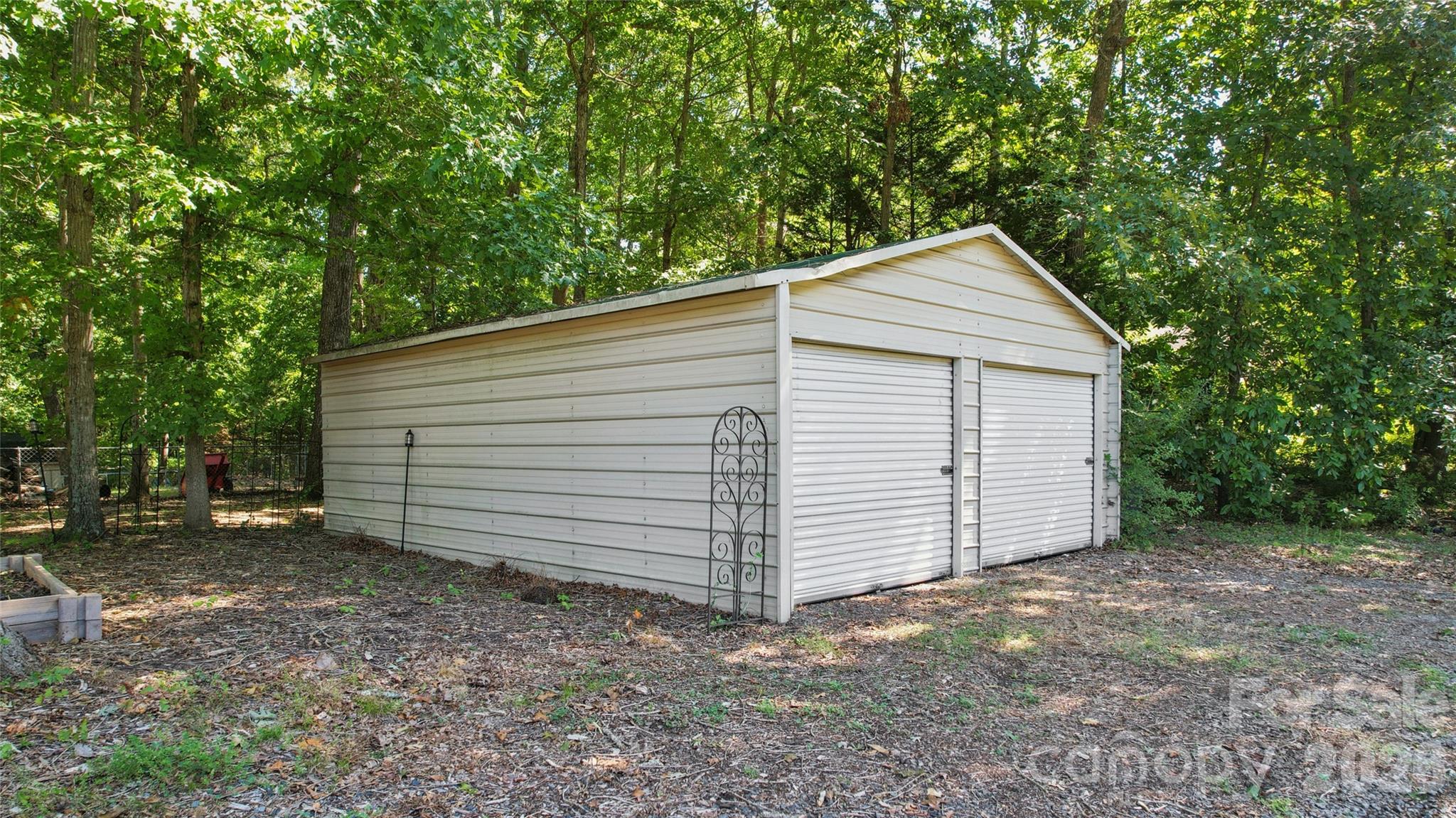 611 Woodland Drive