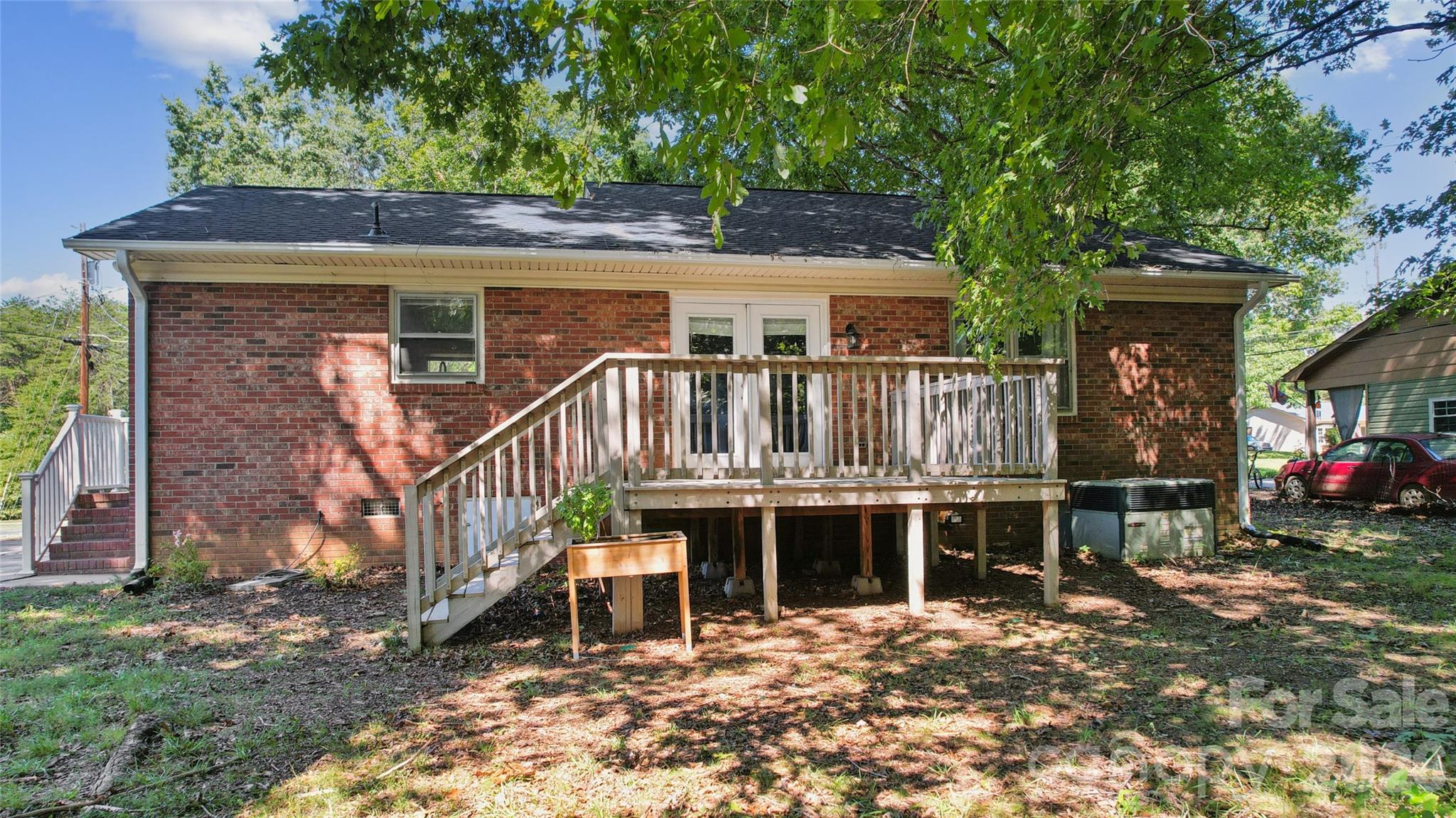 611 Woodland Drive