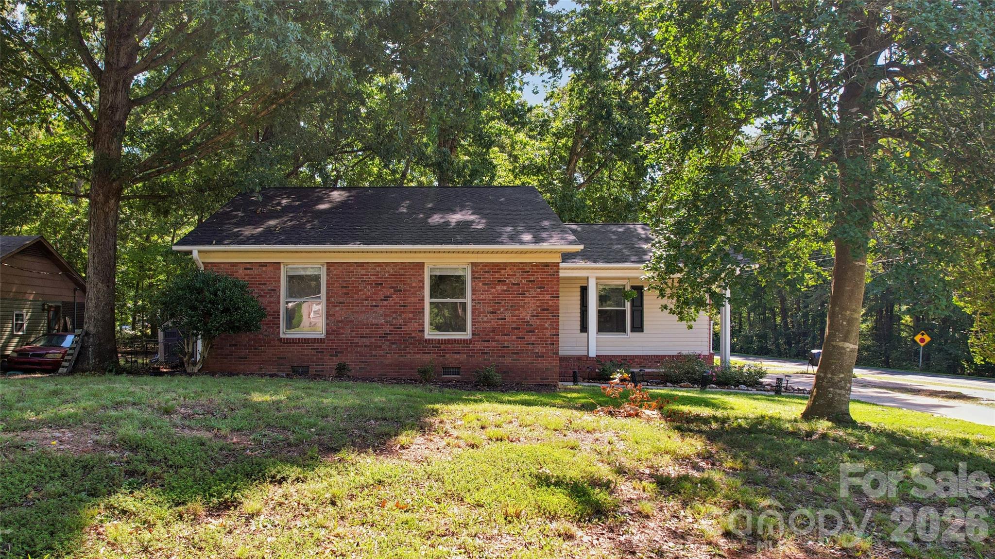 611 Woodland Drive