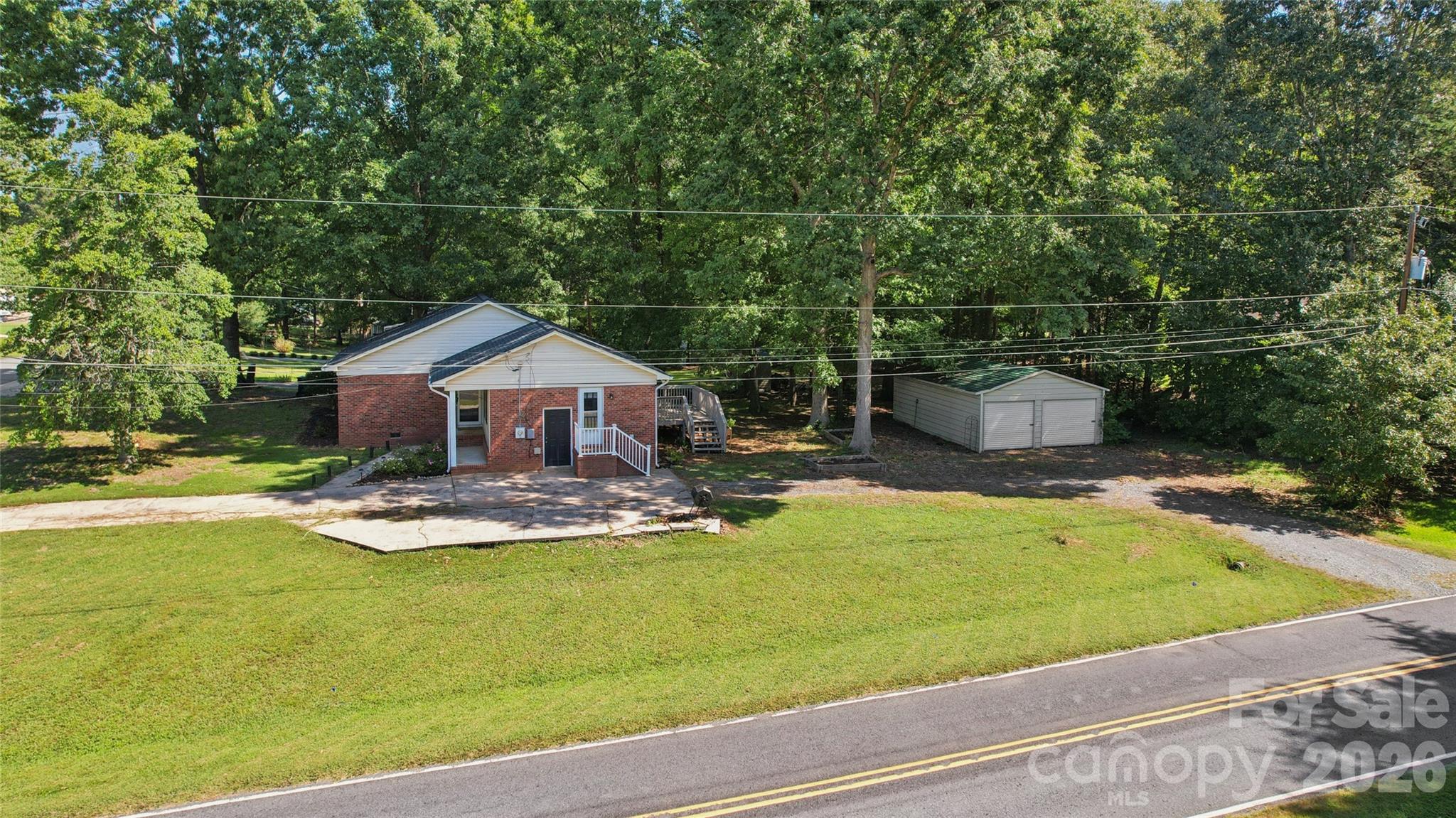 611 Woodland Drive