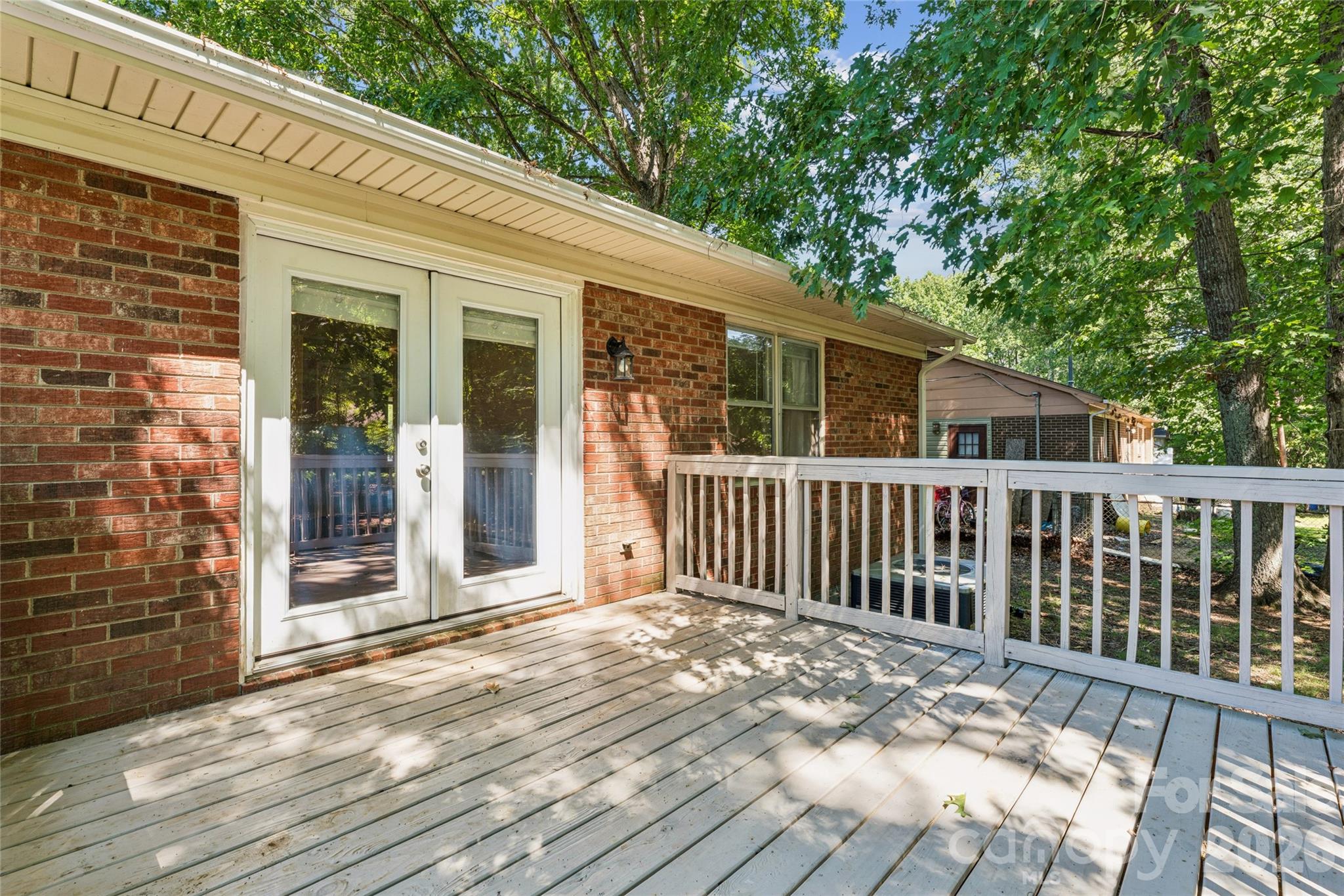 611 Woodland Drive